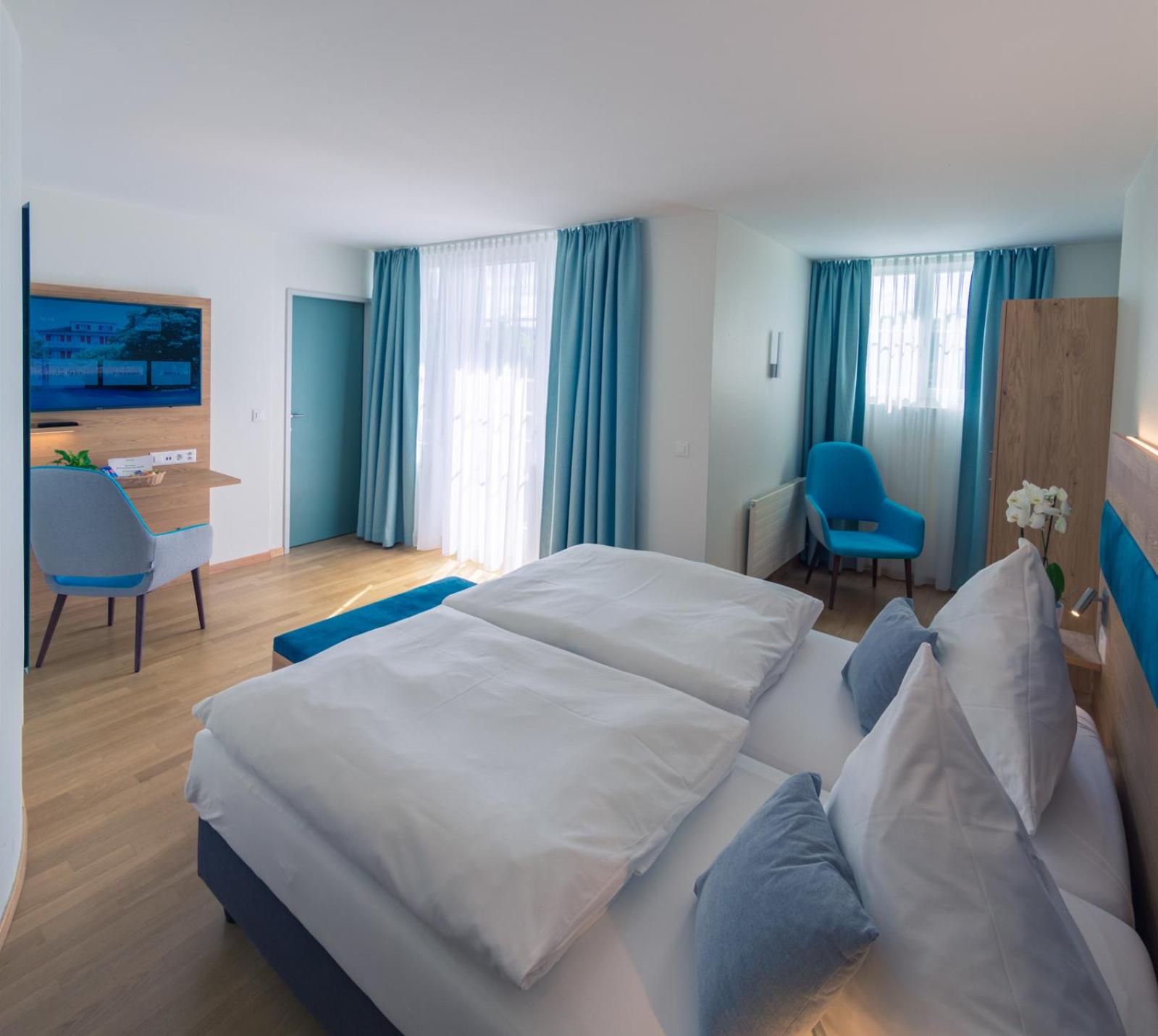 Junior Suite with Balcony photo 3