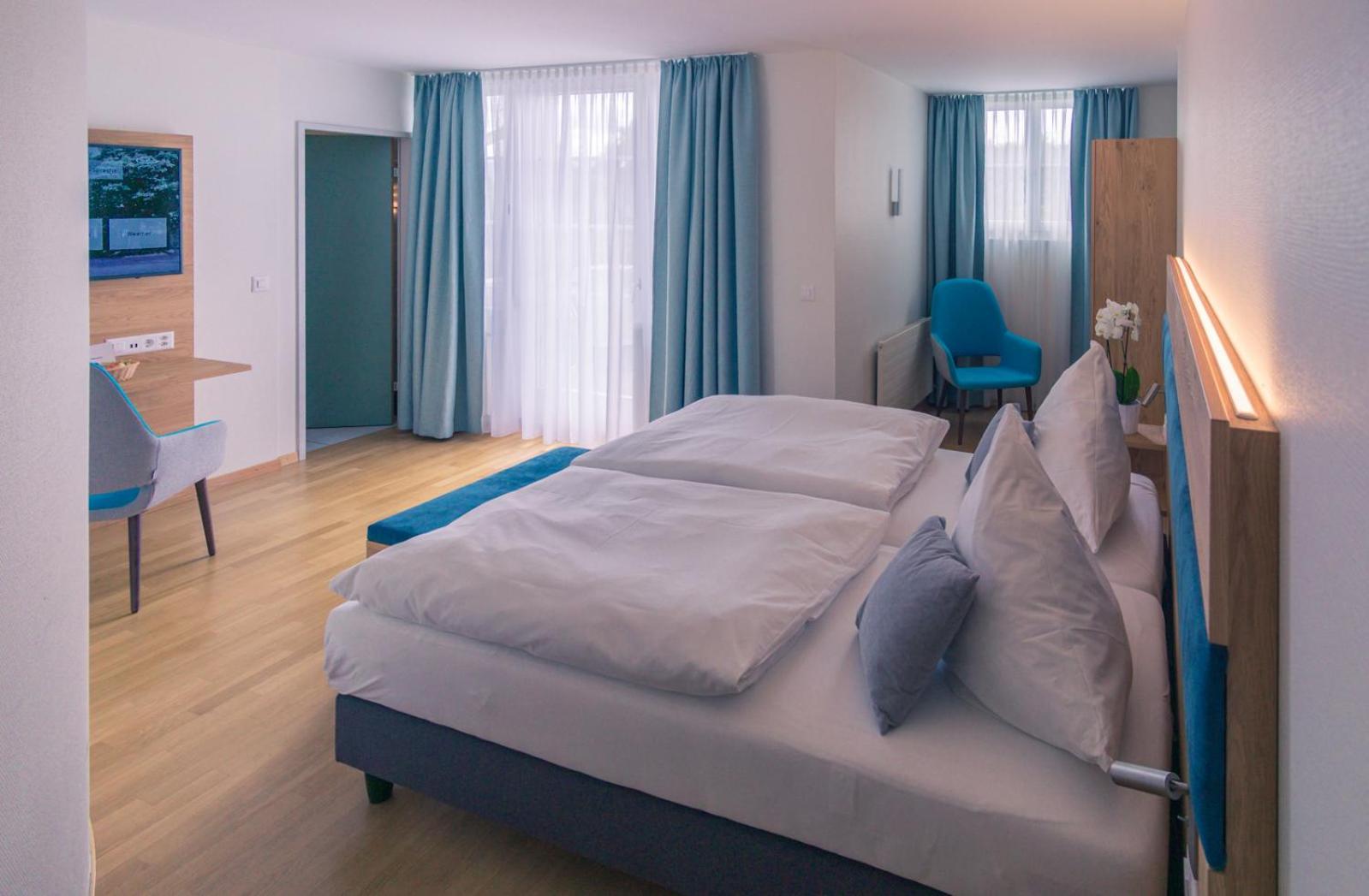 Junior Suite with Balcony photo 1