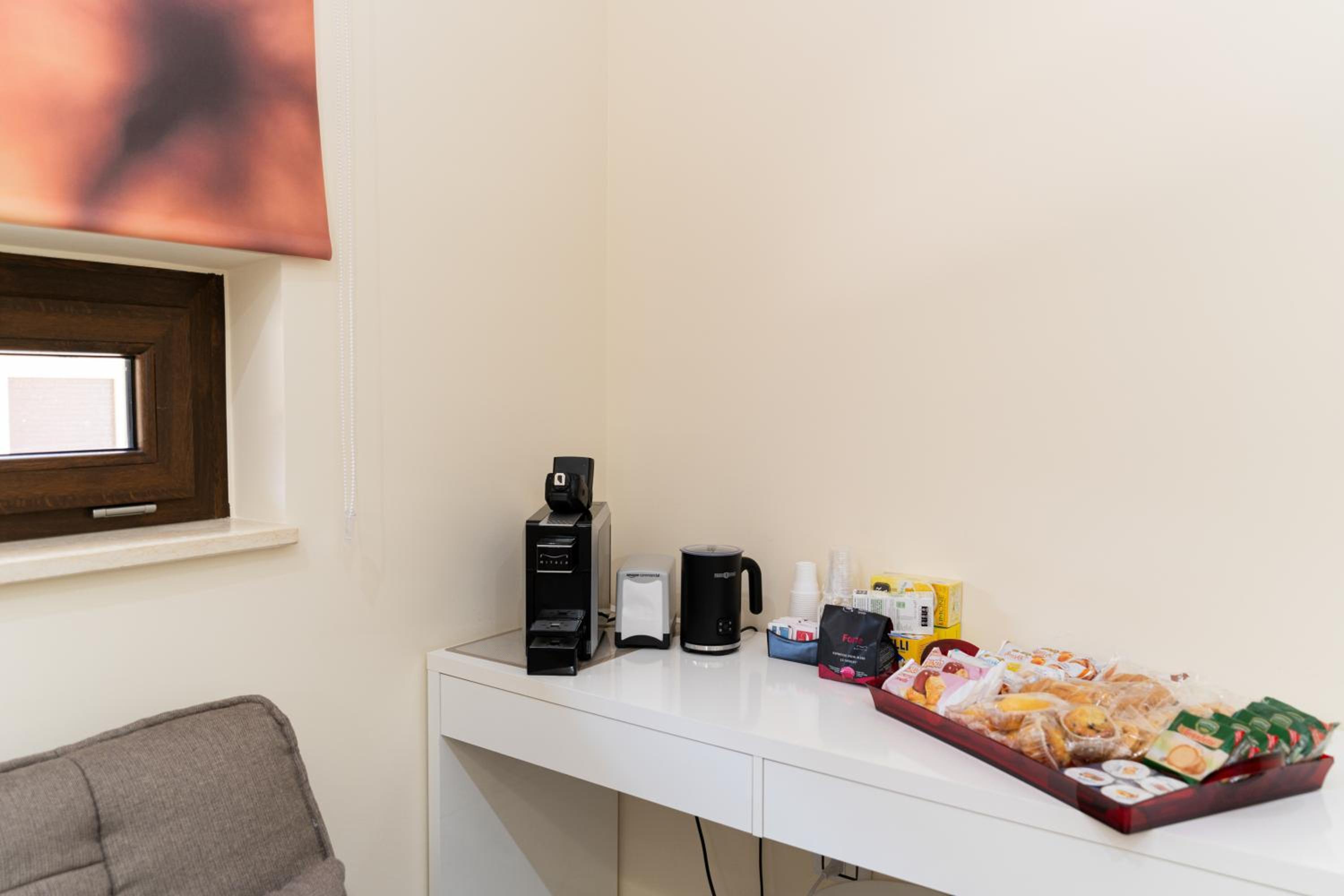 Budget Double Room - Photo 20
