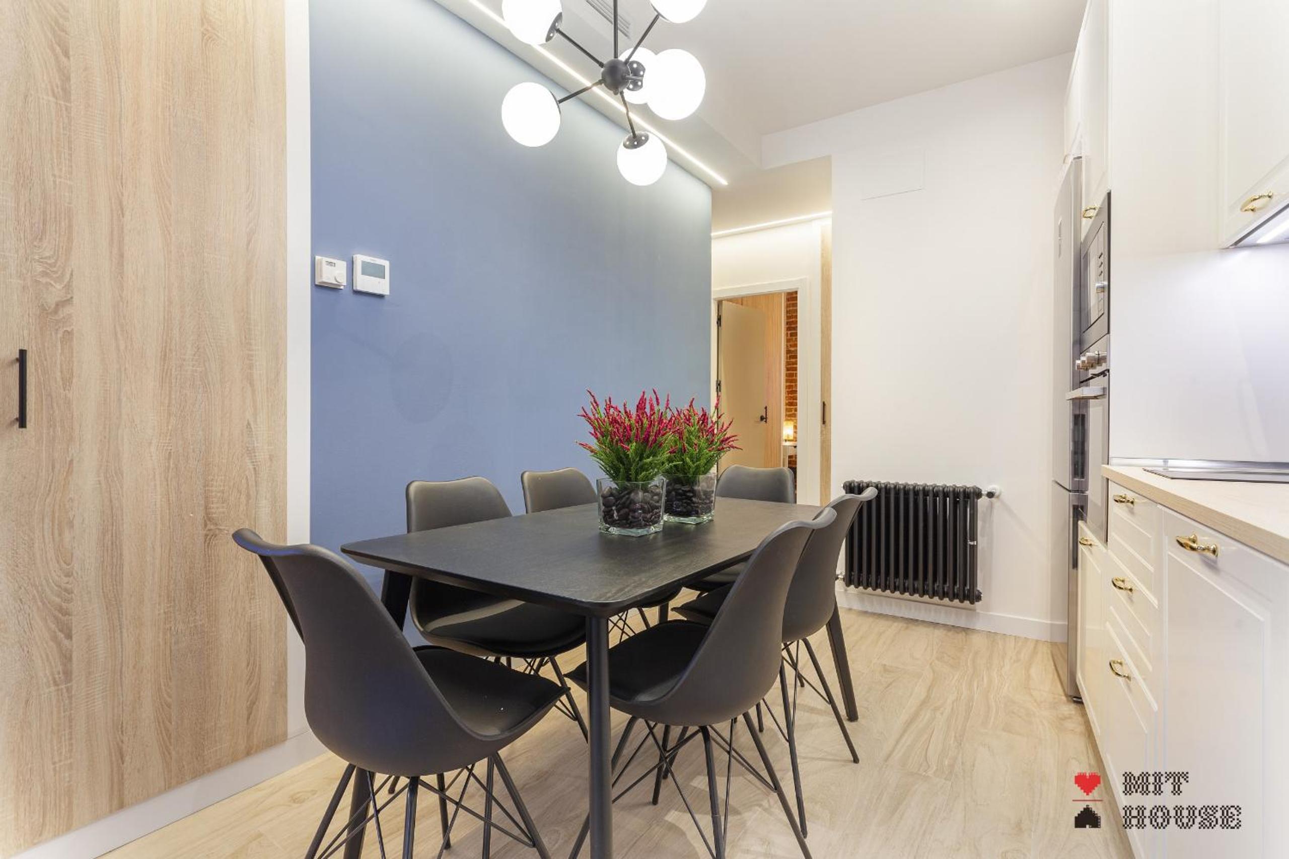 Three-Bedroom Apartment XV