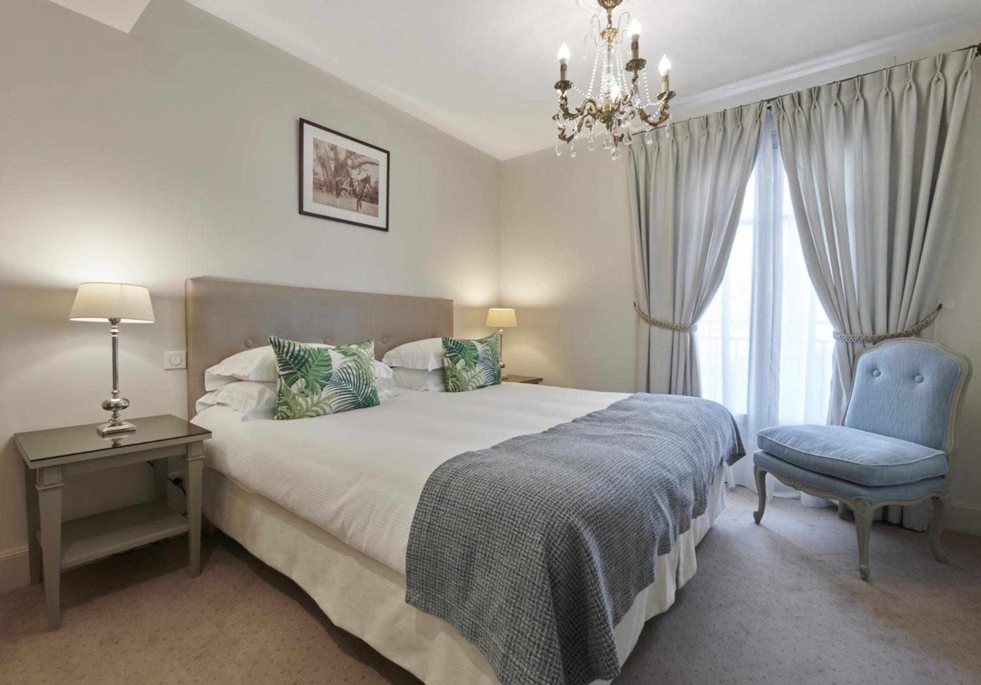 One-Bedroom Apartment - Photo 4