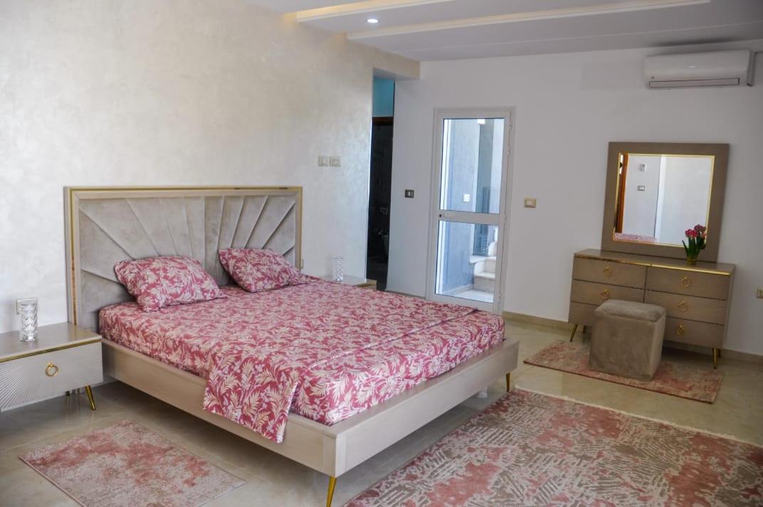 Villa photo 3
