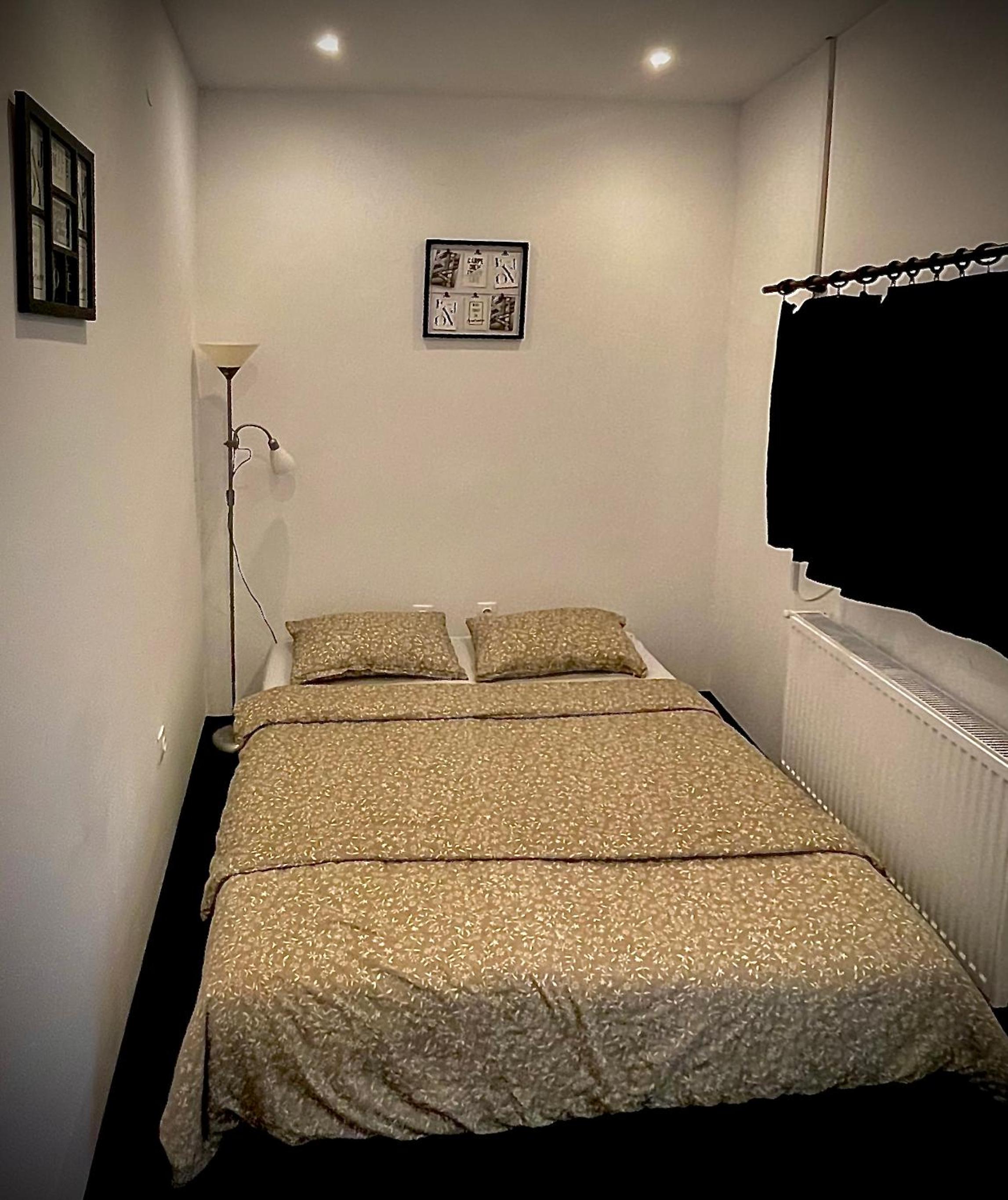 Two-Bedroom Apartment - Photo 3