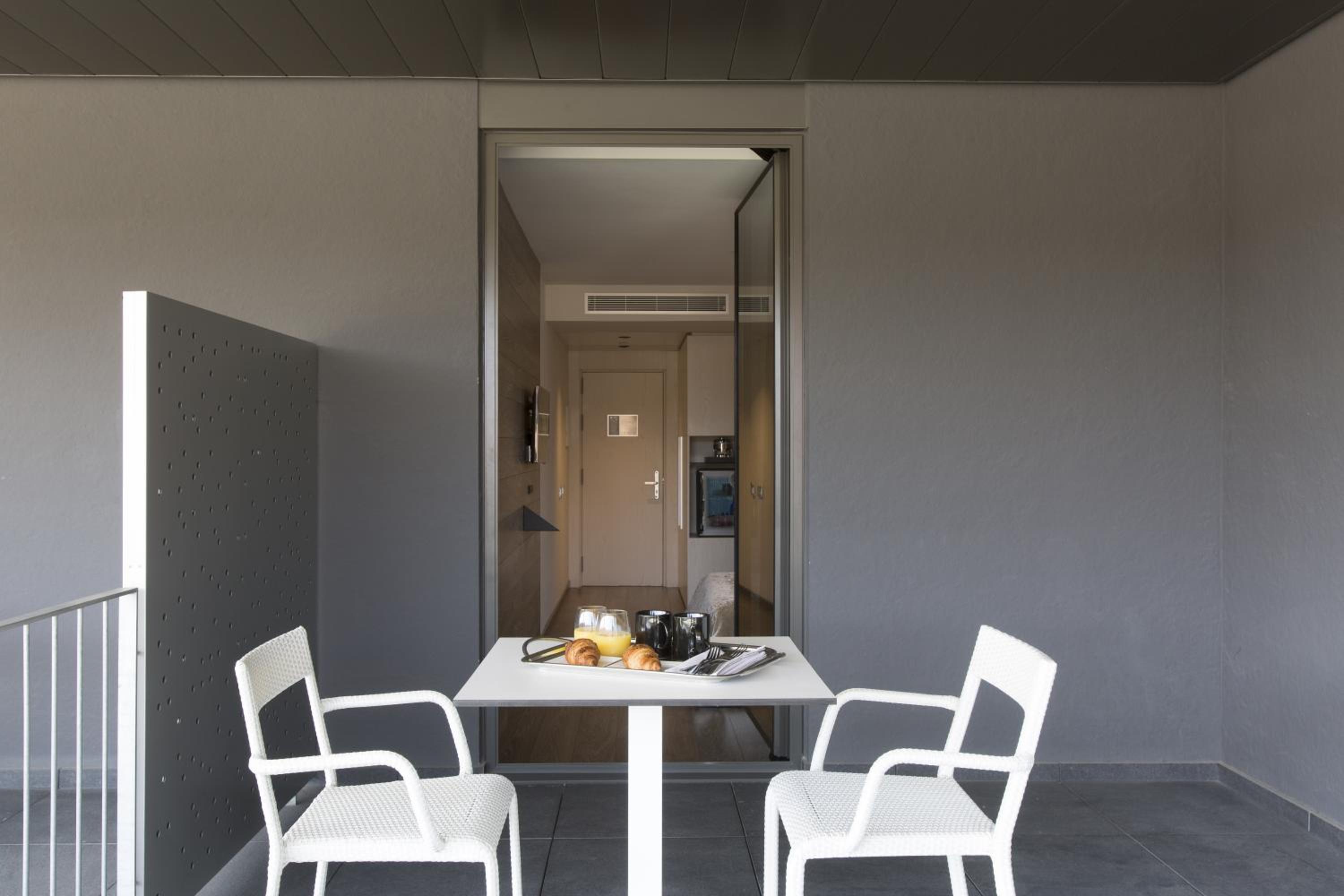 Double or Twin Room with Terrace
