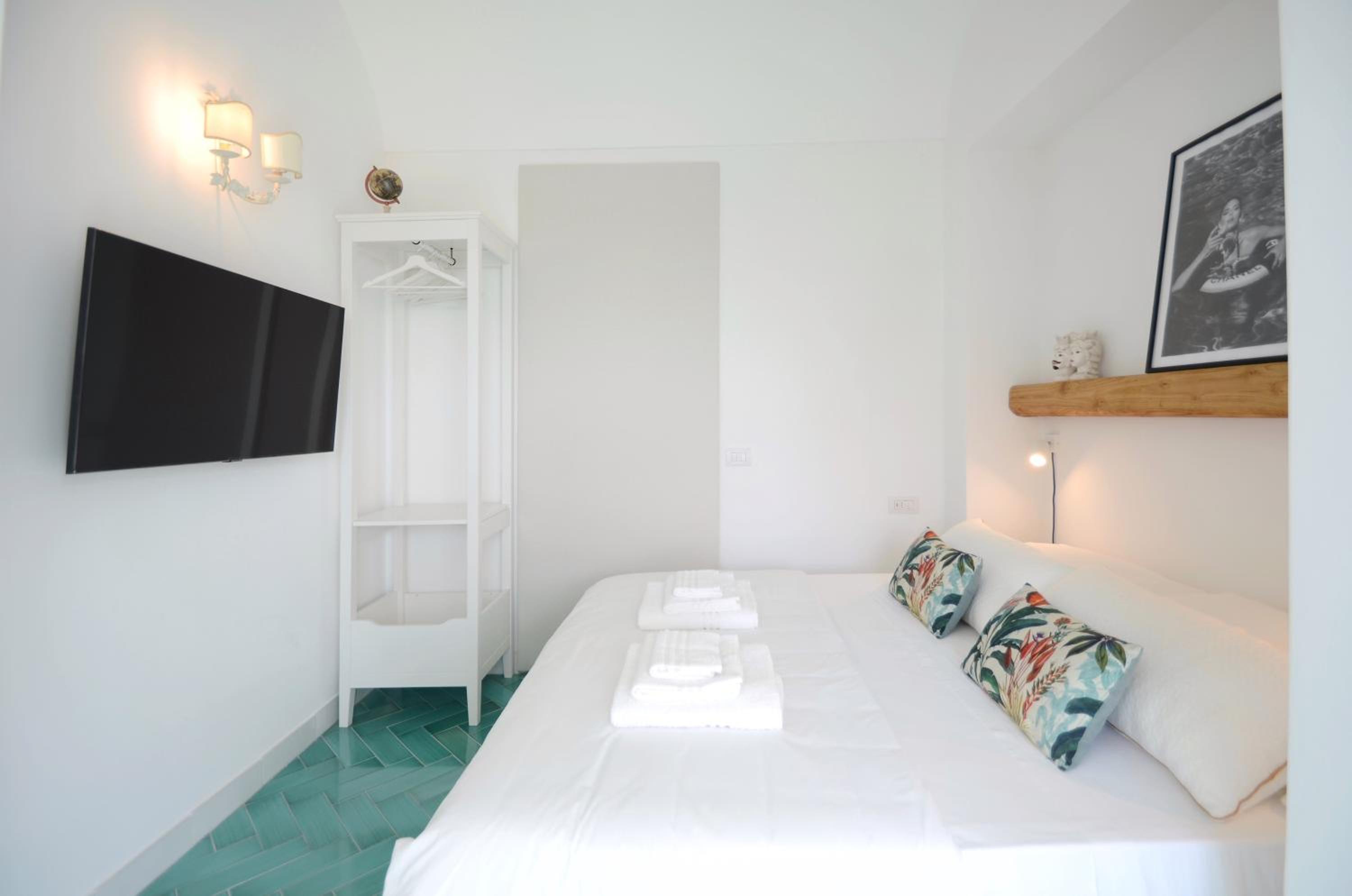 Deluxe Double Room photo 3