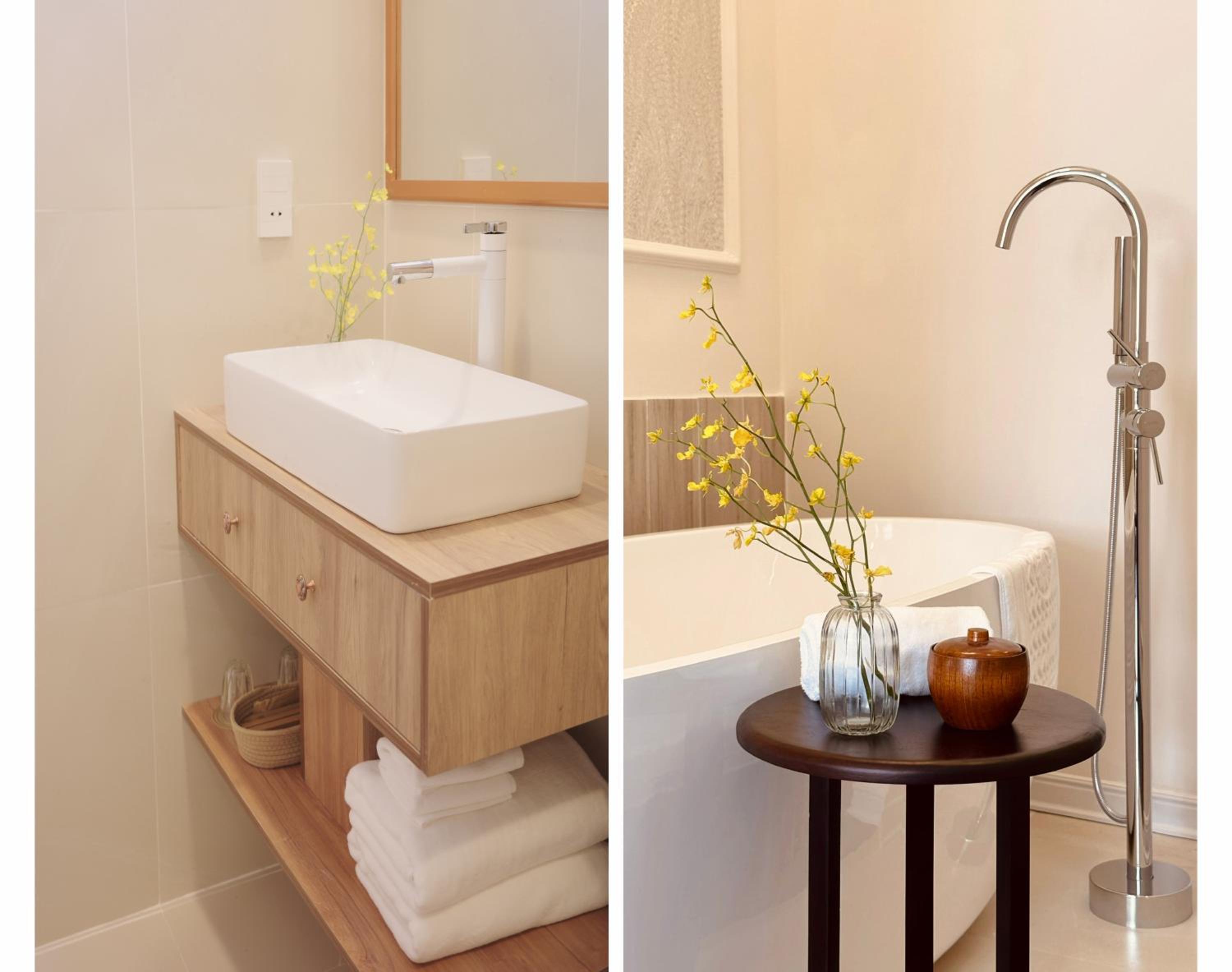 Deluxe Double Room with Bath - Photo 3