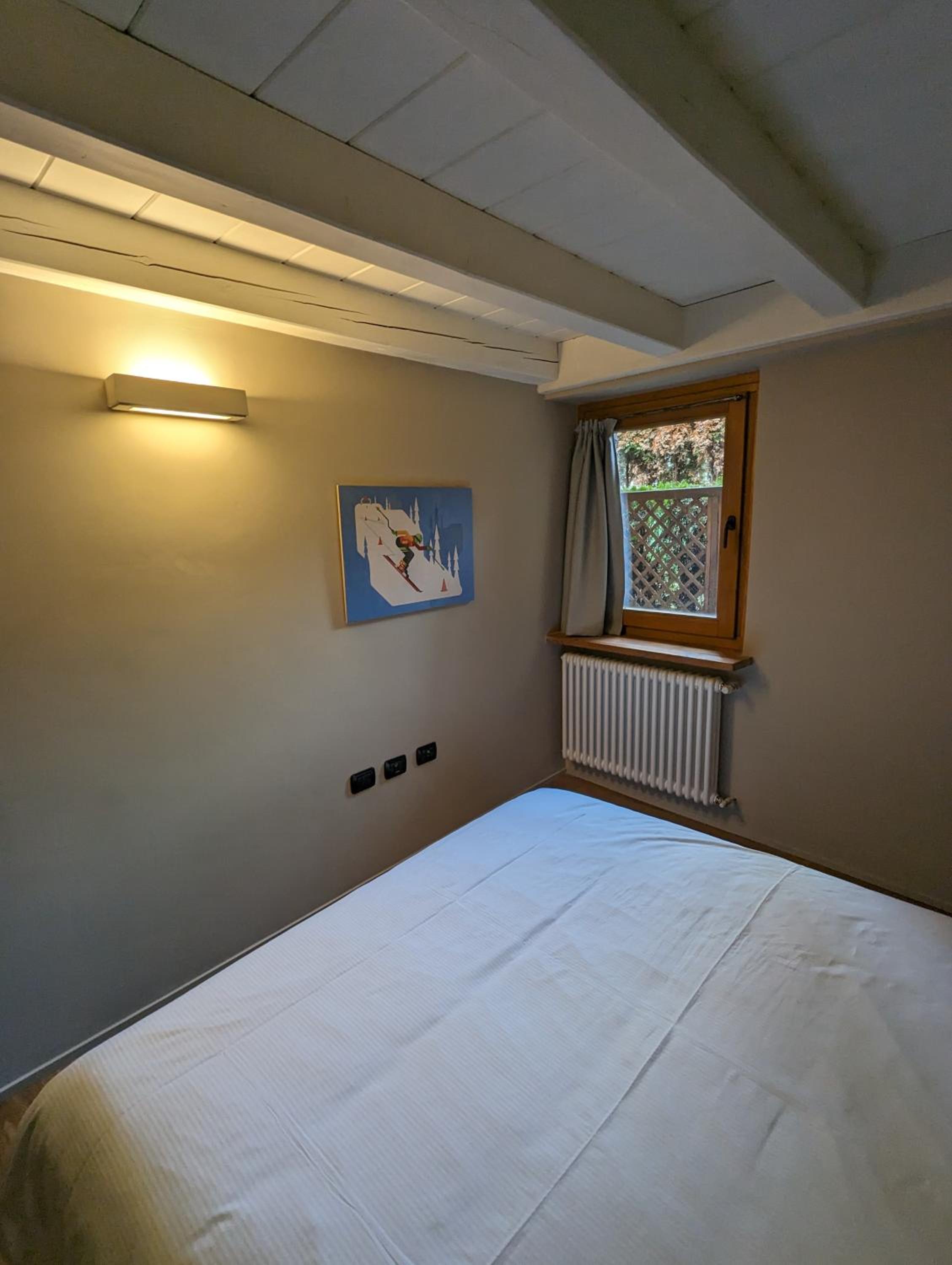 One-Bedroom Apartment photo 3
