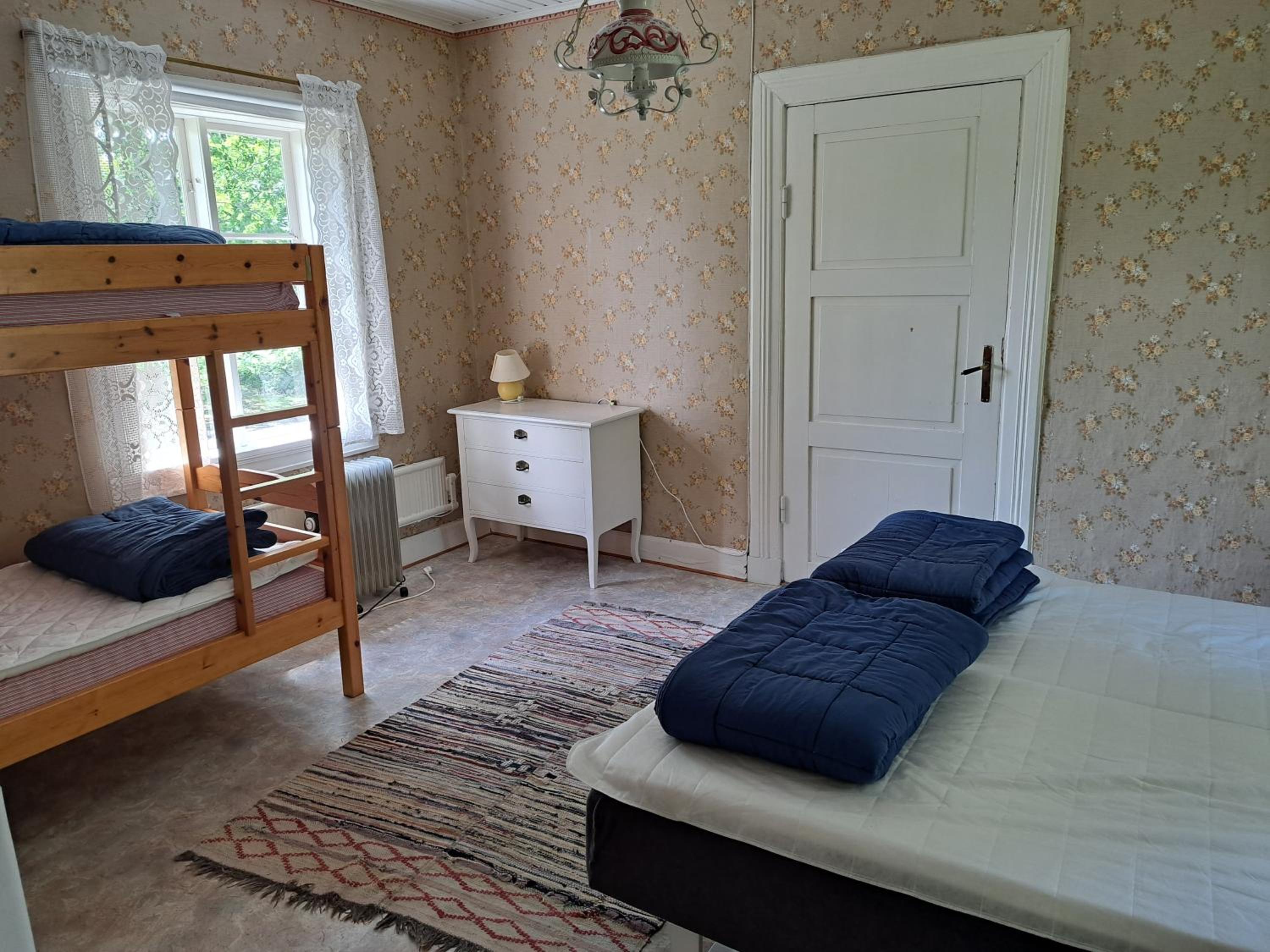 One-Bedroom House photo 1