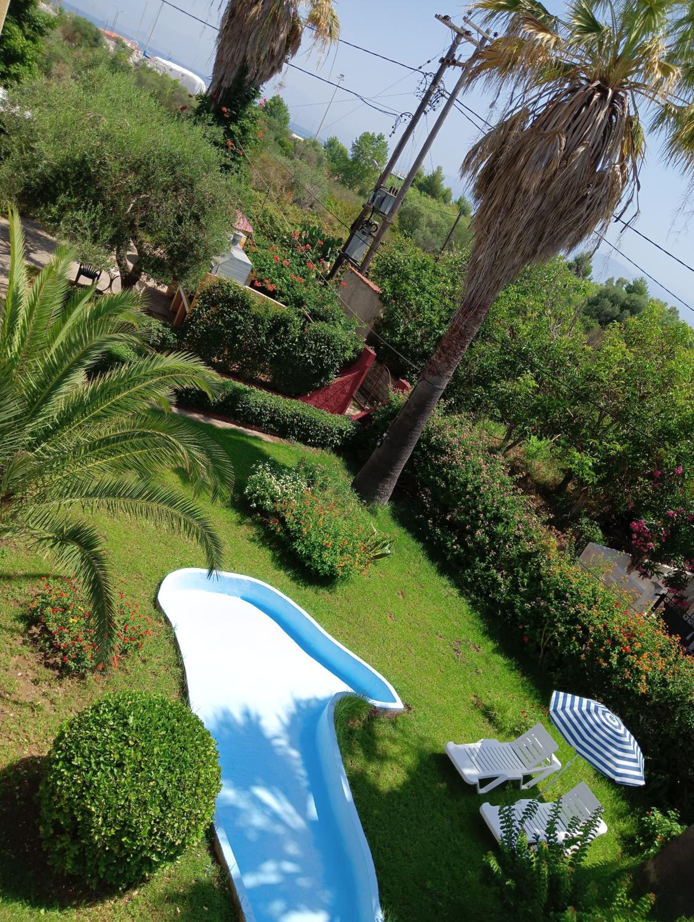 Triple Room with Garden View photo 3