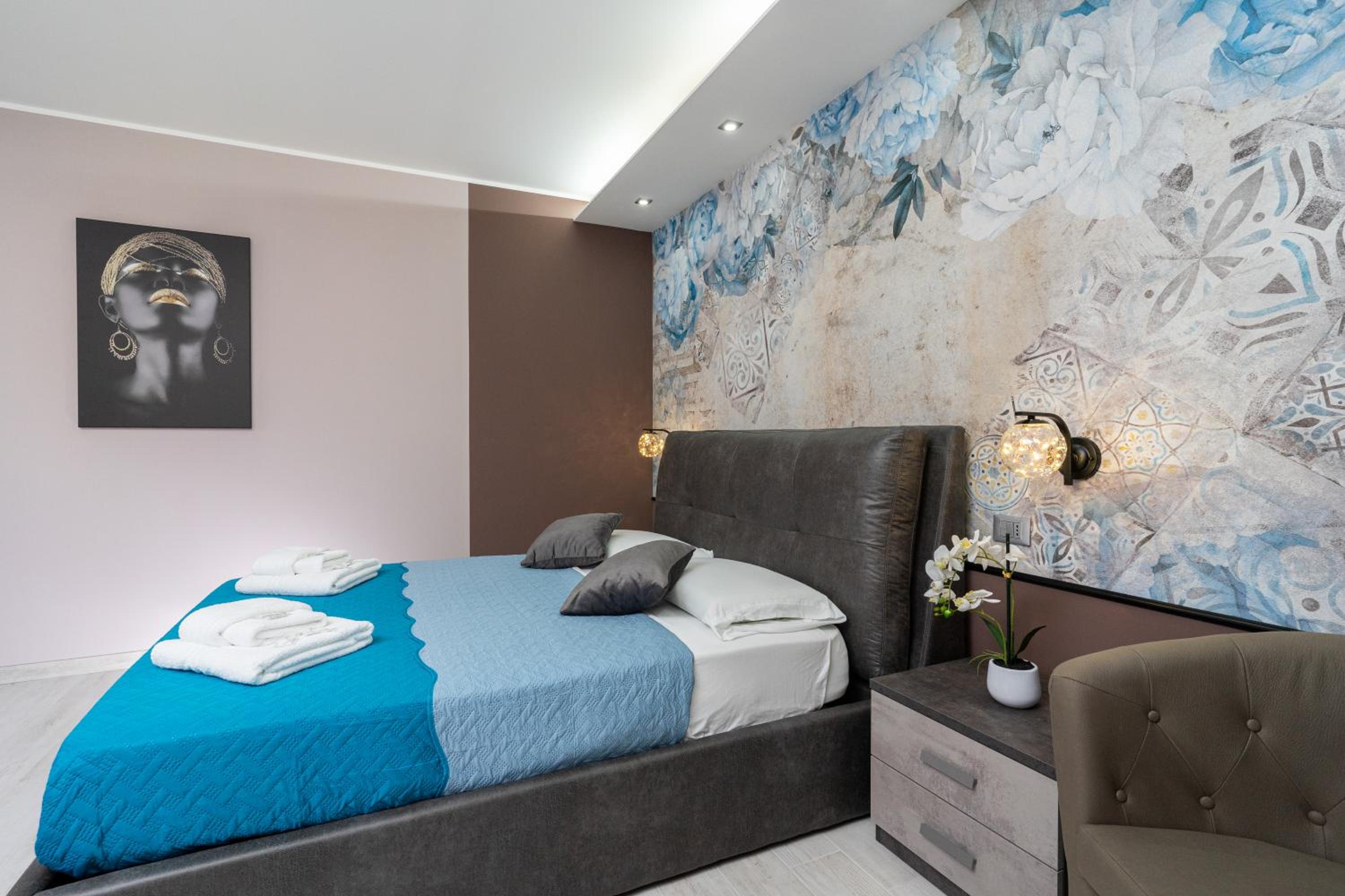 Junior Suite with Balcony - Photo 4