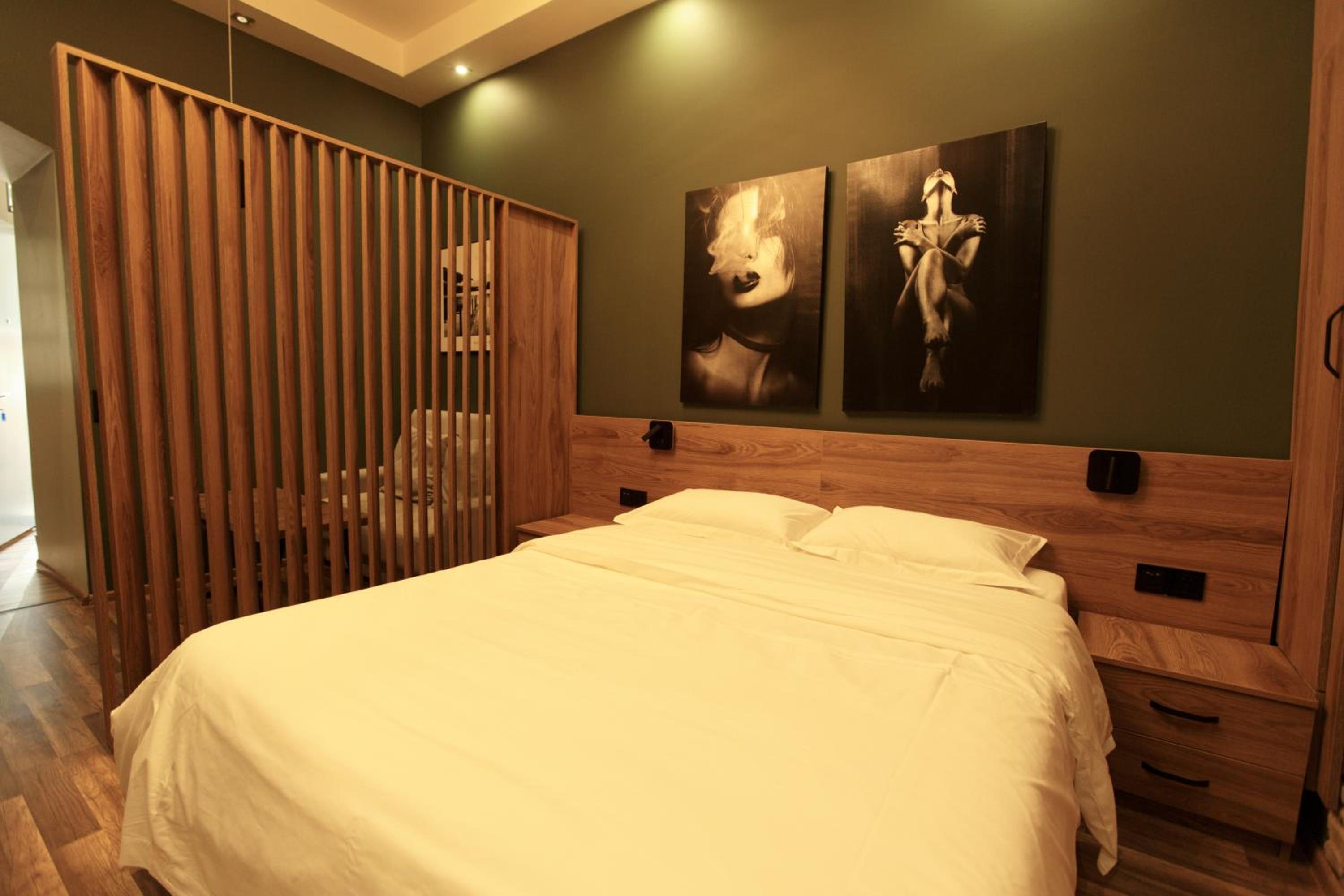 Budget Double Room photo 2