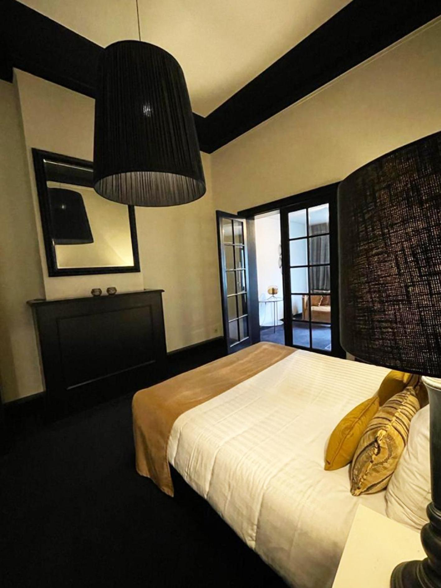 Standard Suite - Photo 1