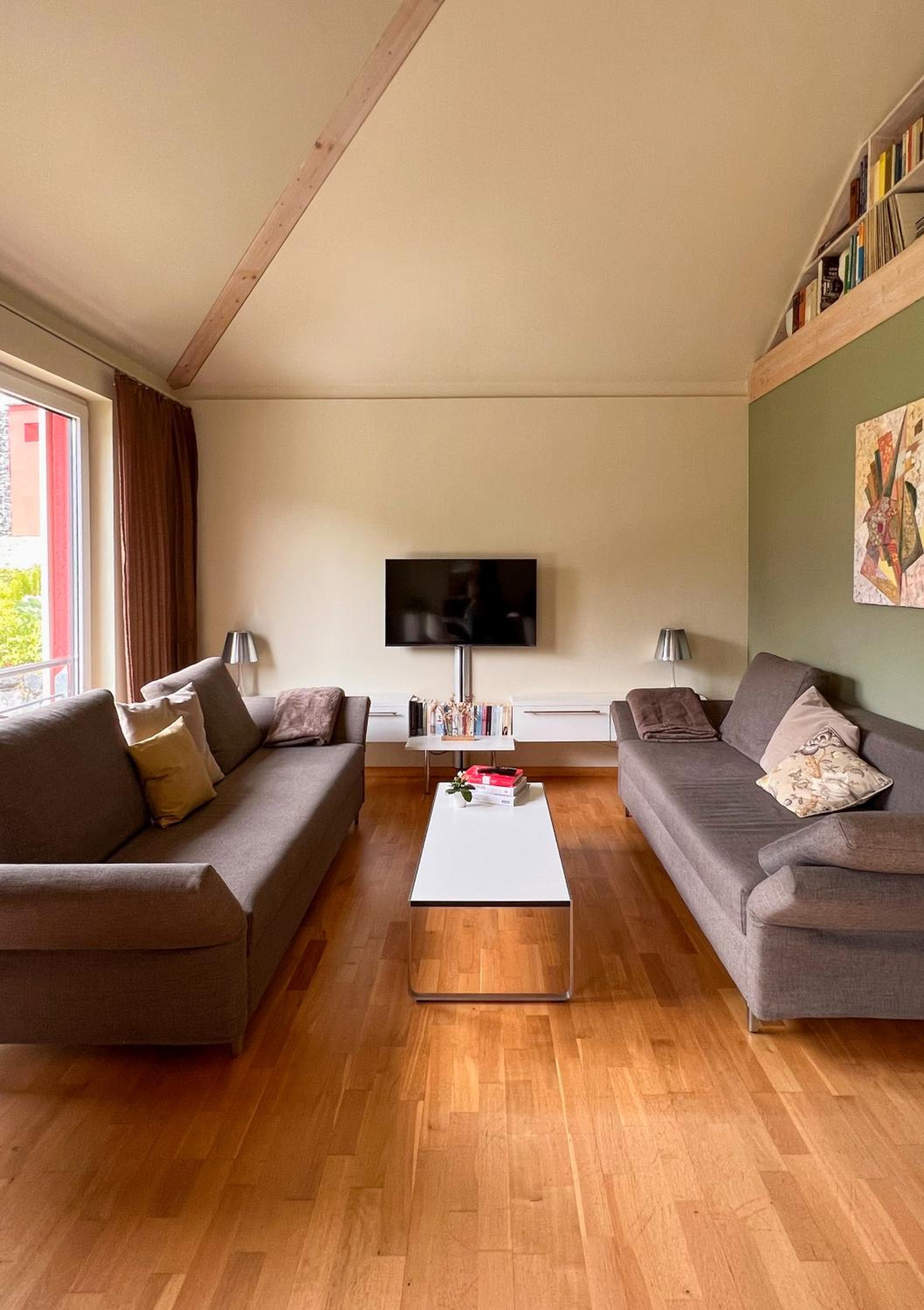 One-Bedroom House photo 1