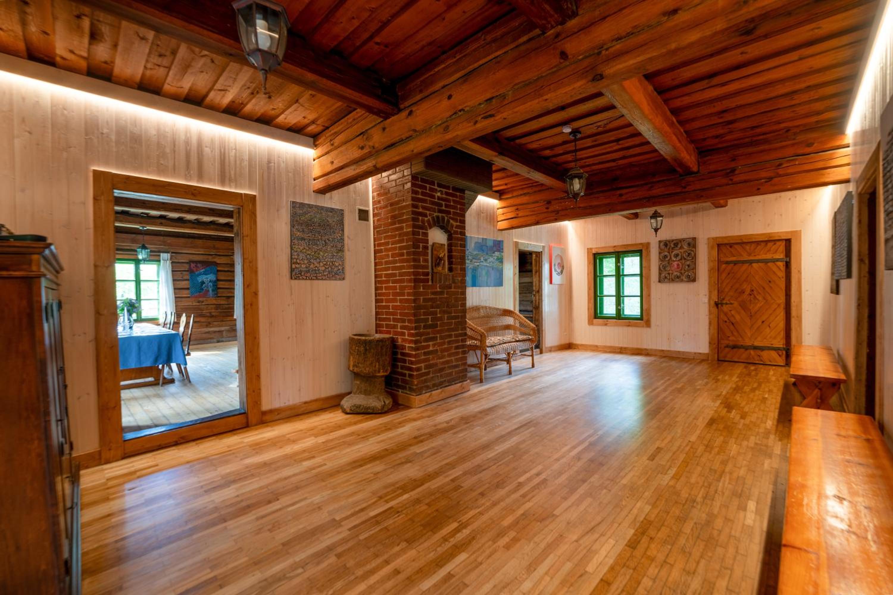 Villa photo 1