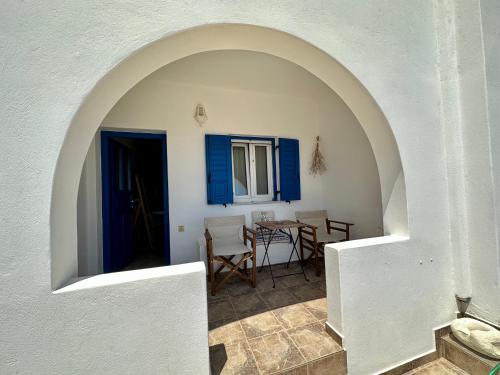 Studio Apartment with Sea View photo 2