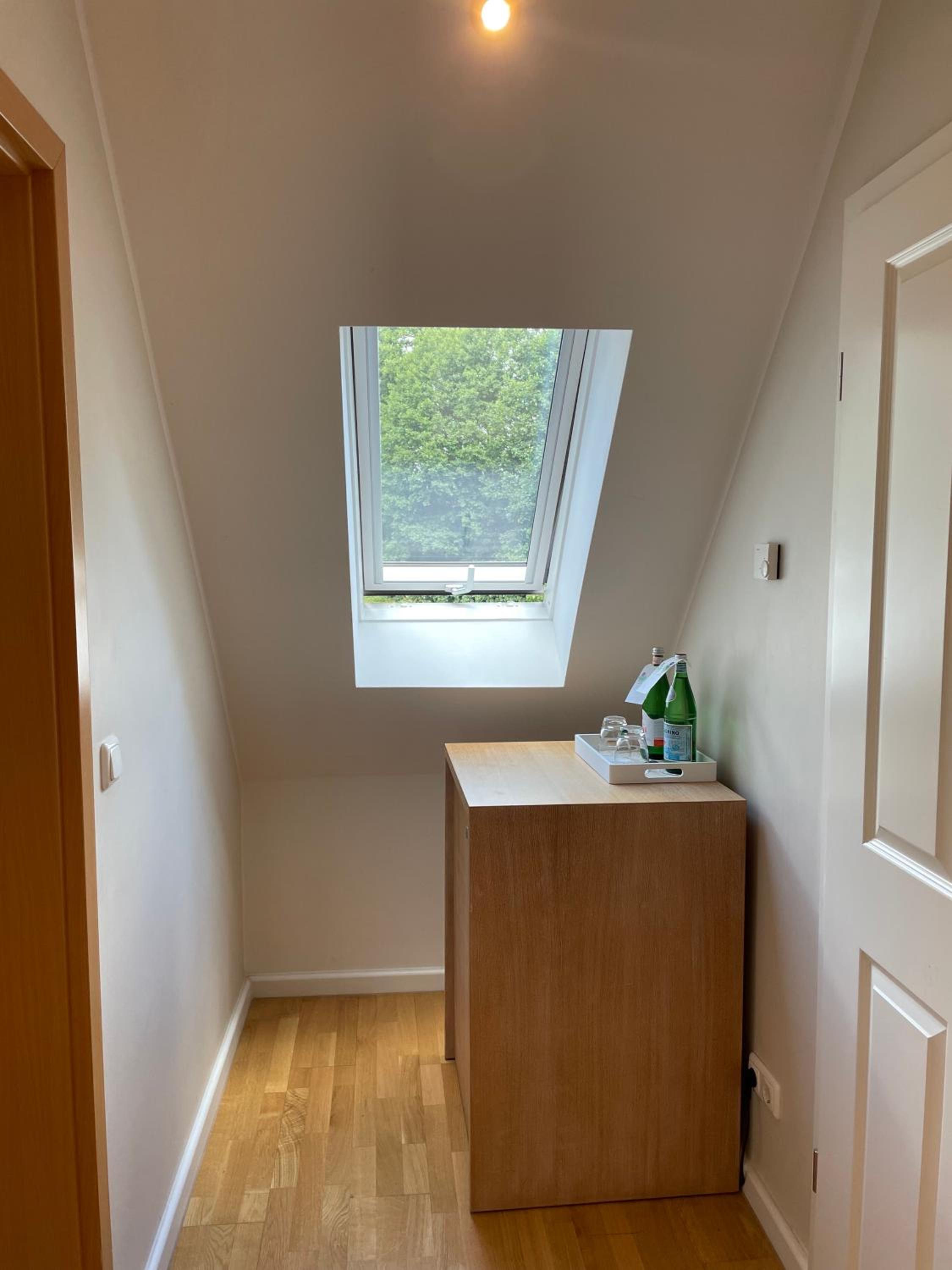 Budget Twin Room photo 3