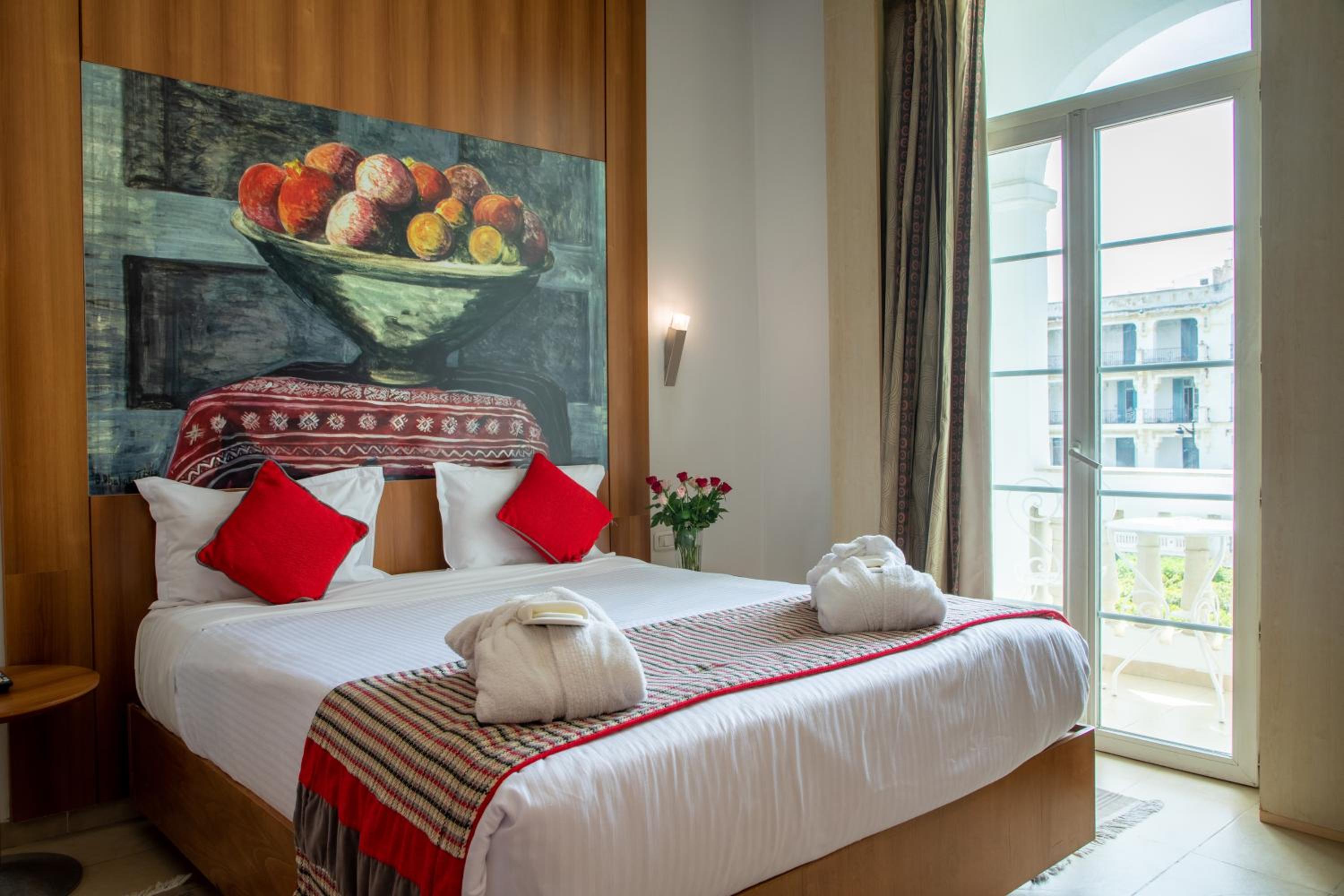 Deluxe Room - Photo 6