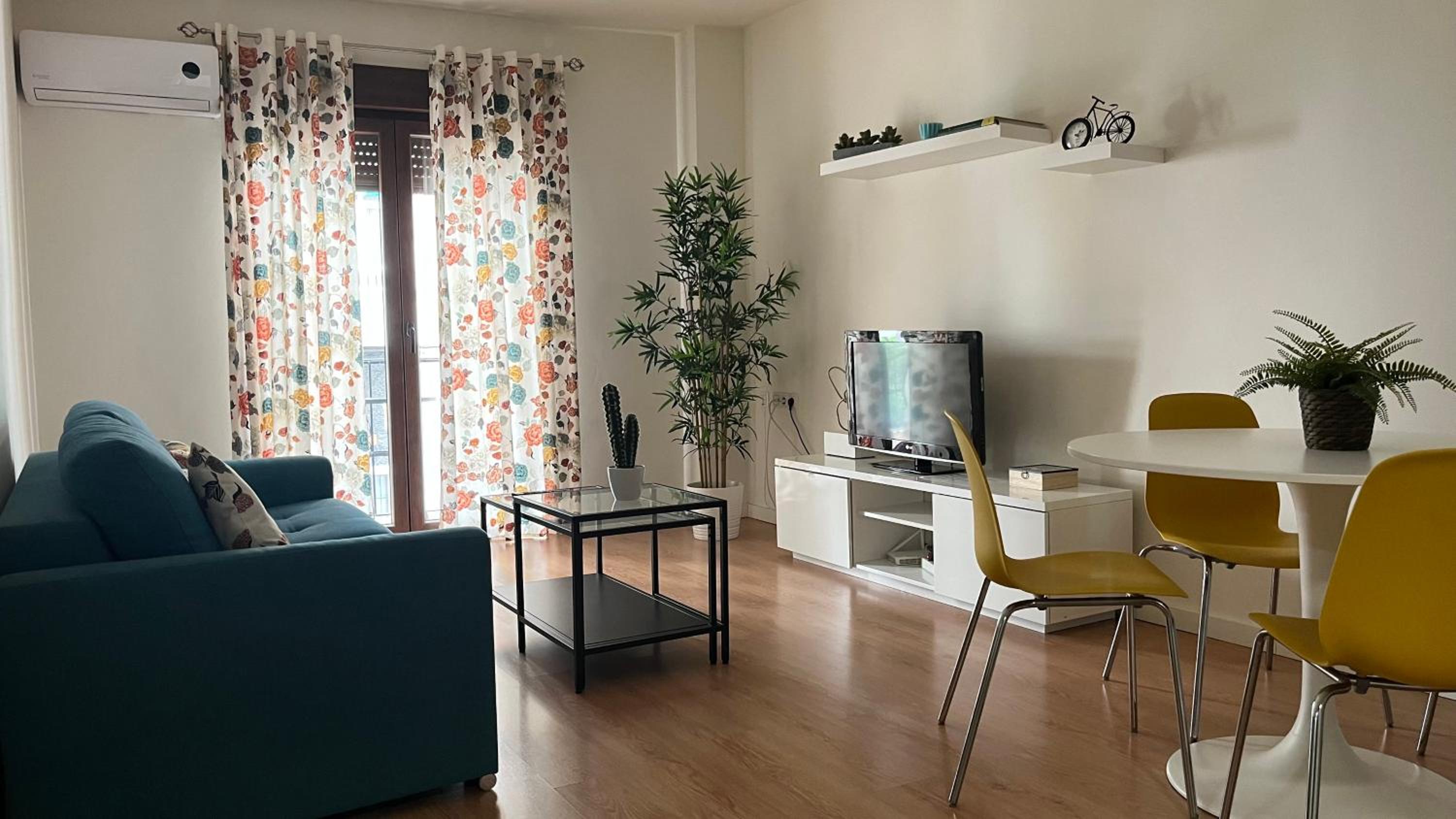 One-Bedroom Apartment - Photo 19