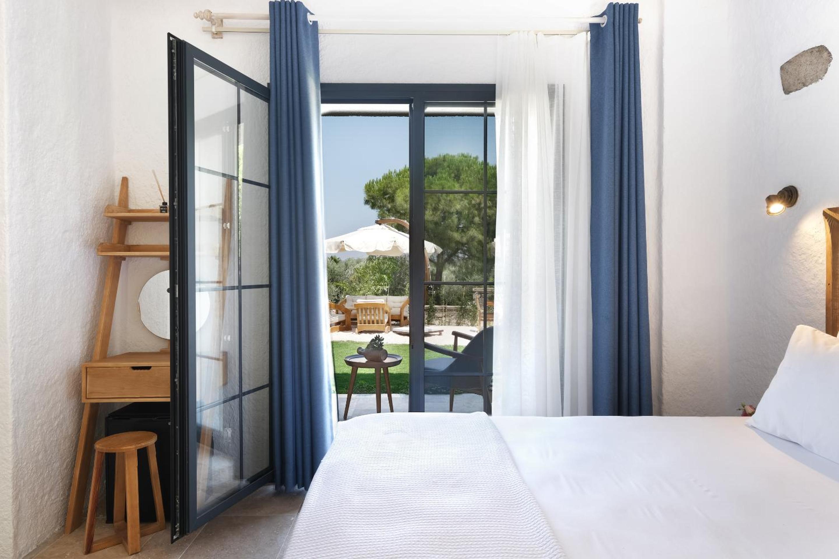 Double Room with Terrace - Photo 3