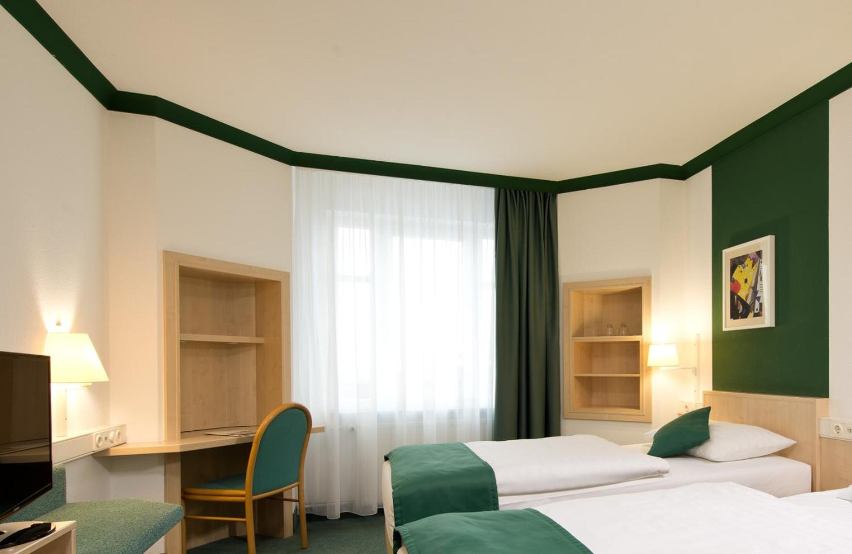 Double Room - Photo 7
