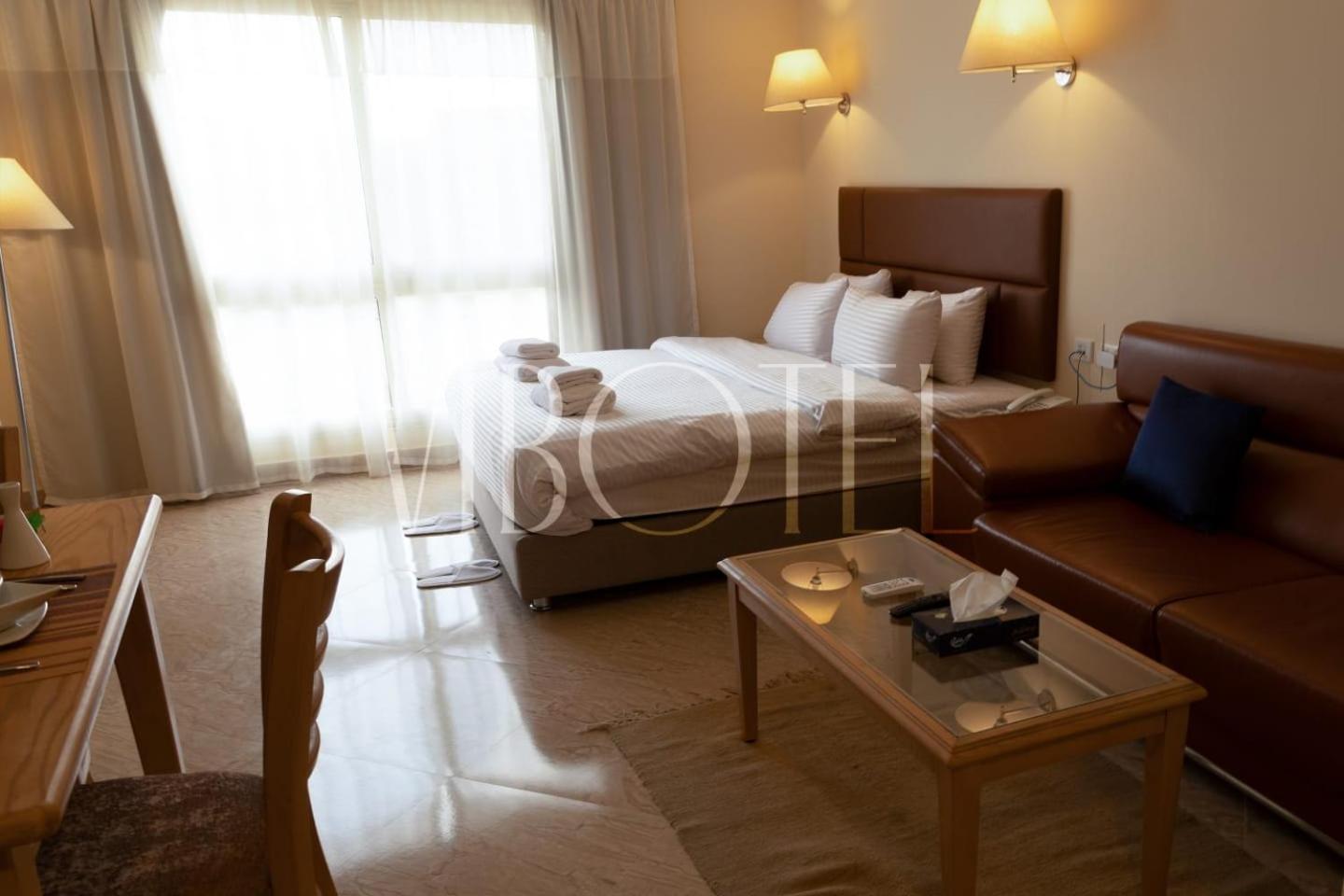 Studio - Photo 10