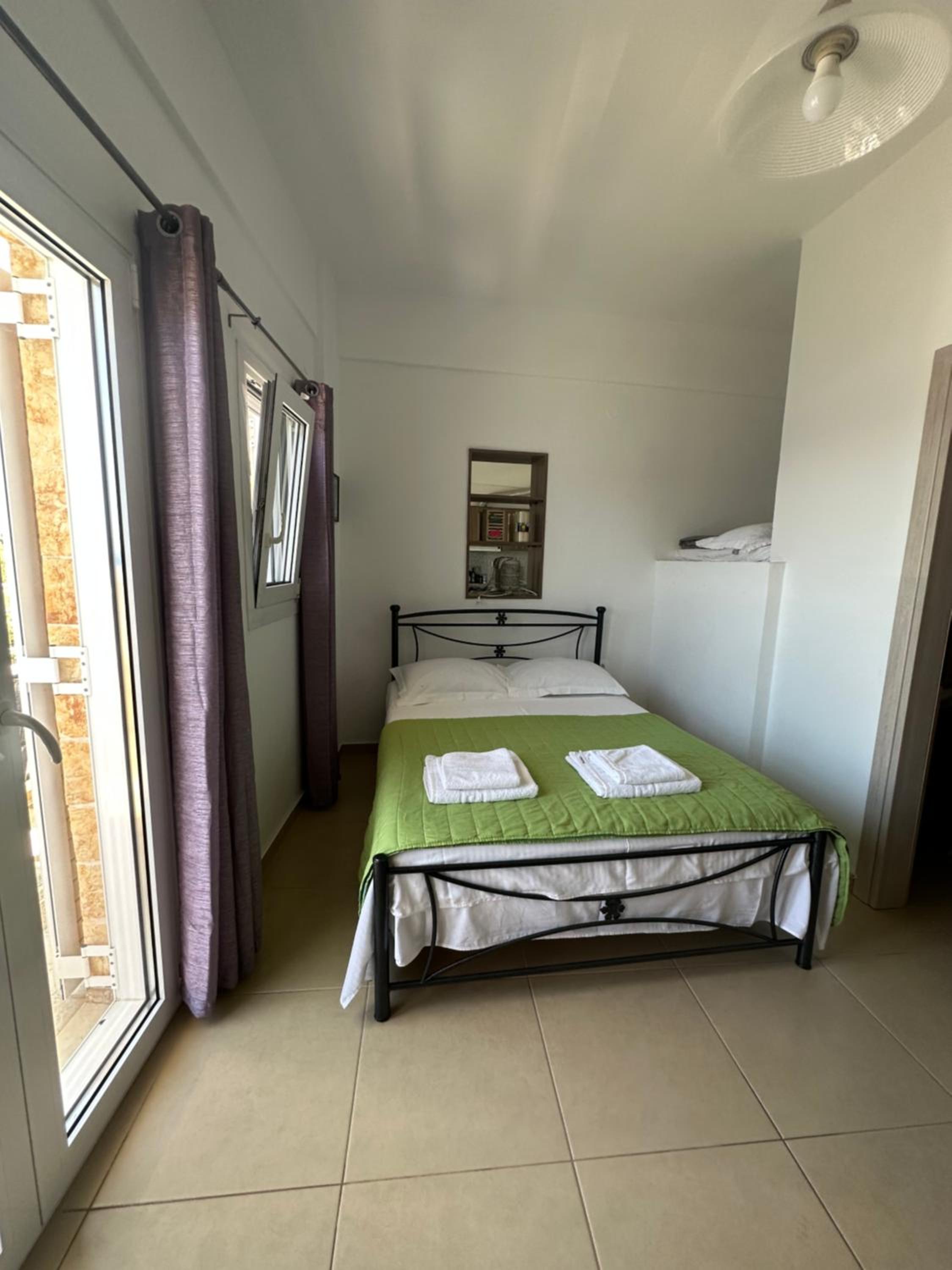 One-Bedroom House photo 1