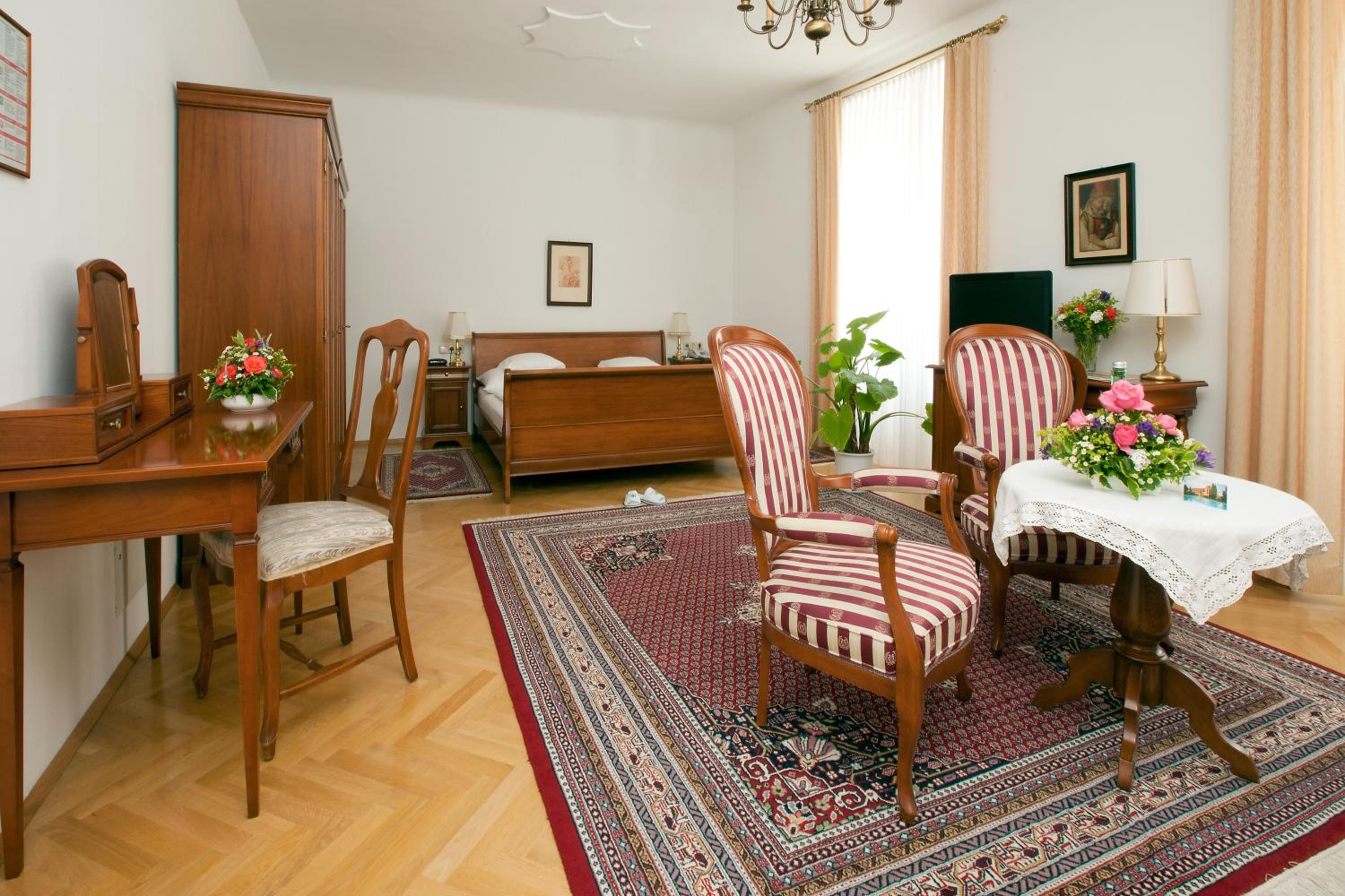 Deluxe Double Room photo 3
