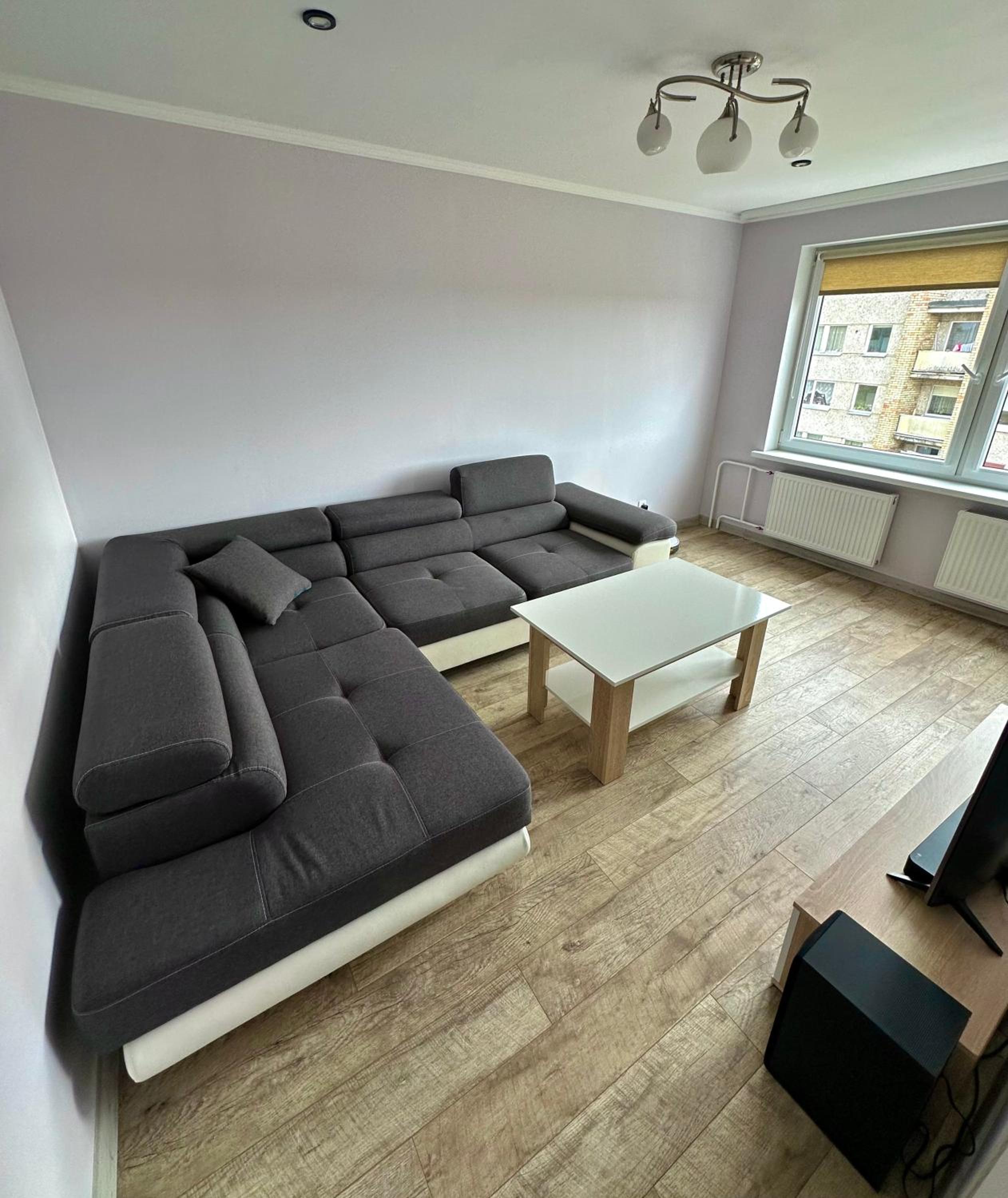 One-Bedroom Apartment photo 1