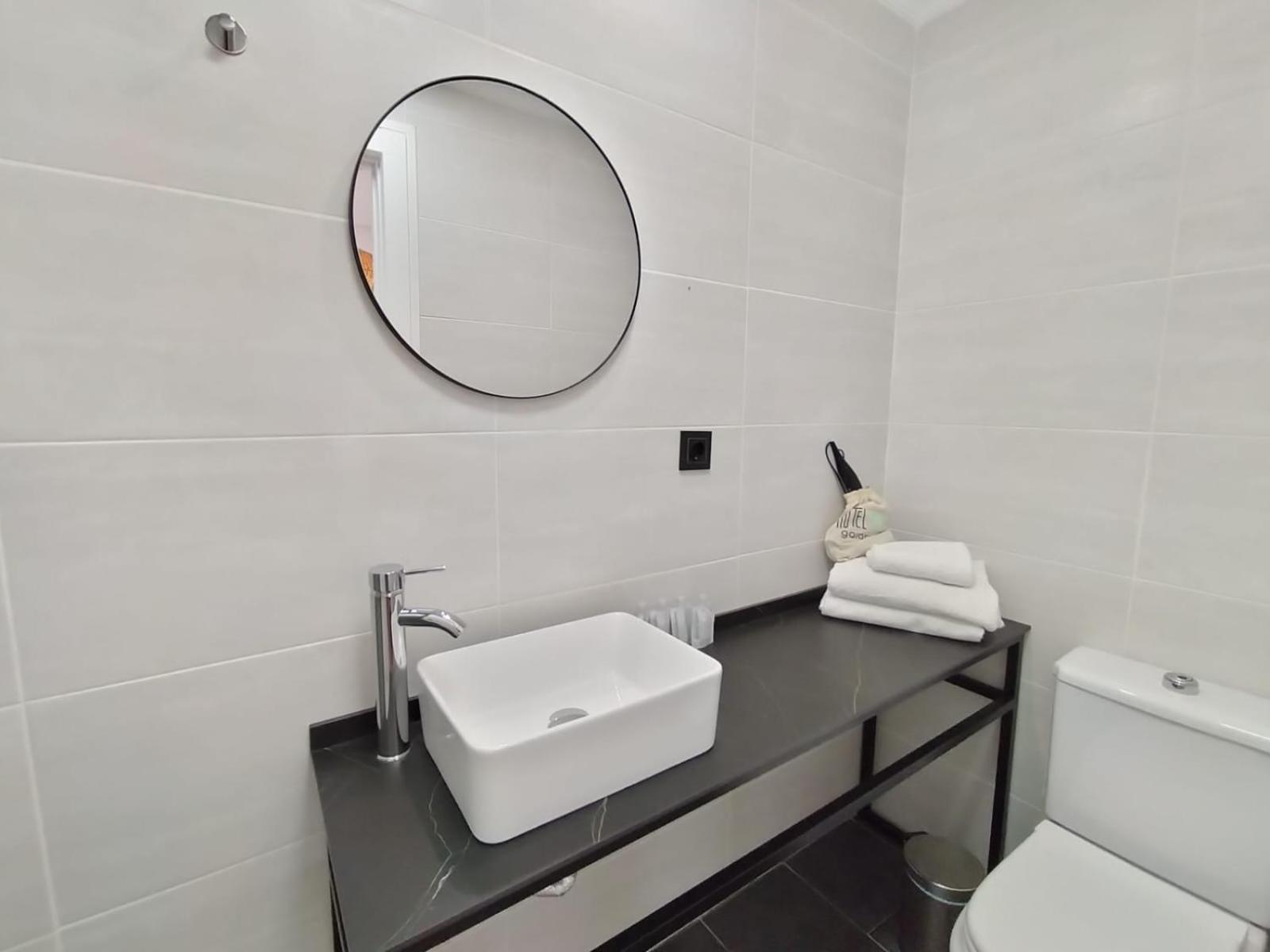 Single Room photo 2