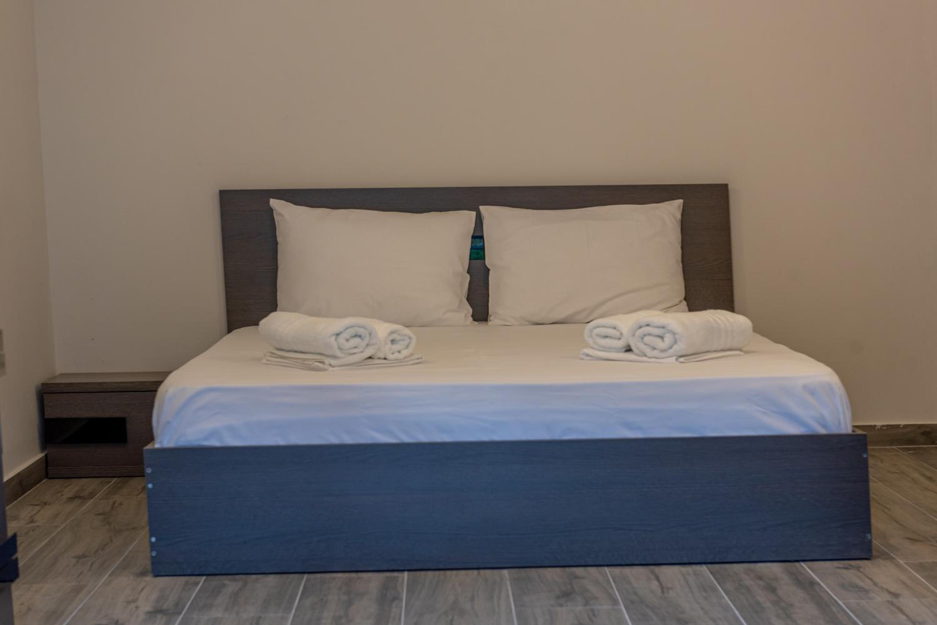 Standard King Room photo 3