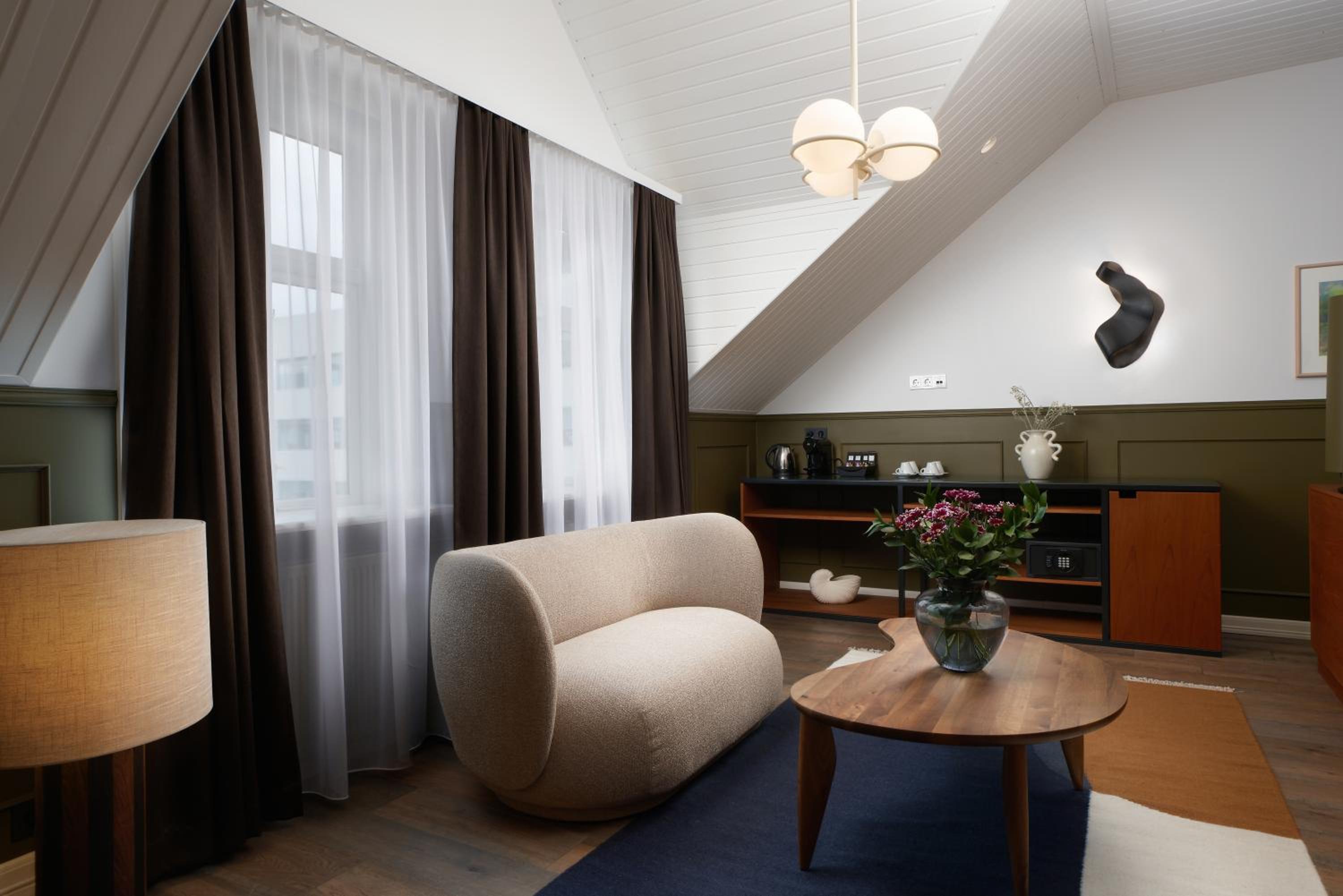 Queen Suite photo 3