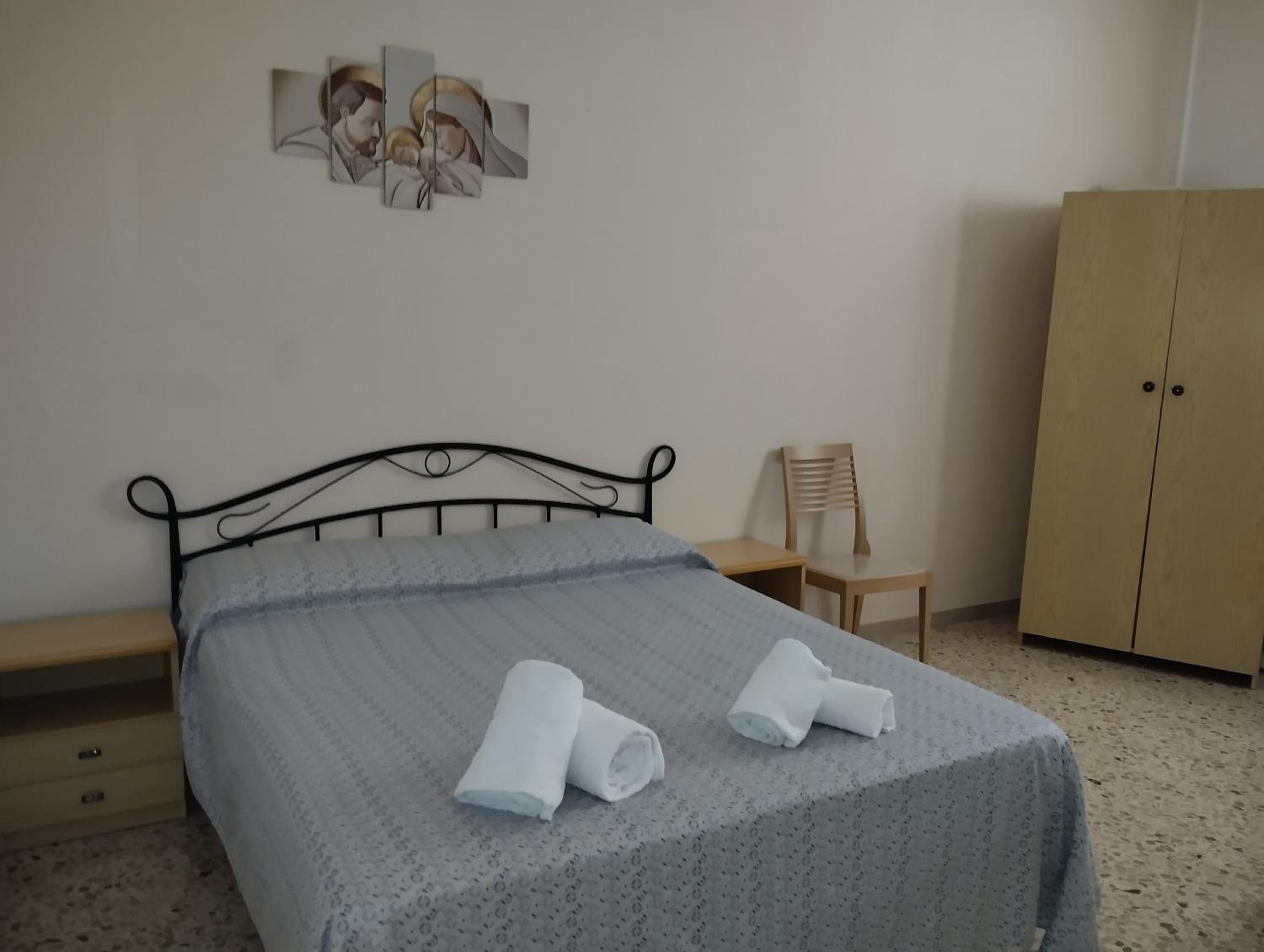 One-Bedroom House photo 1