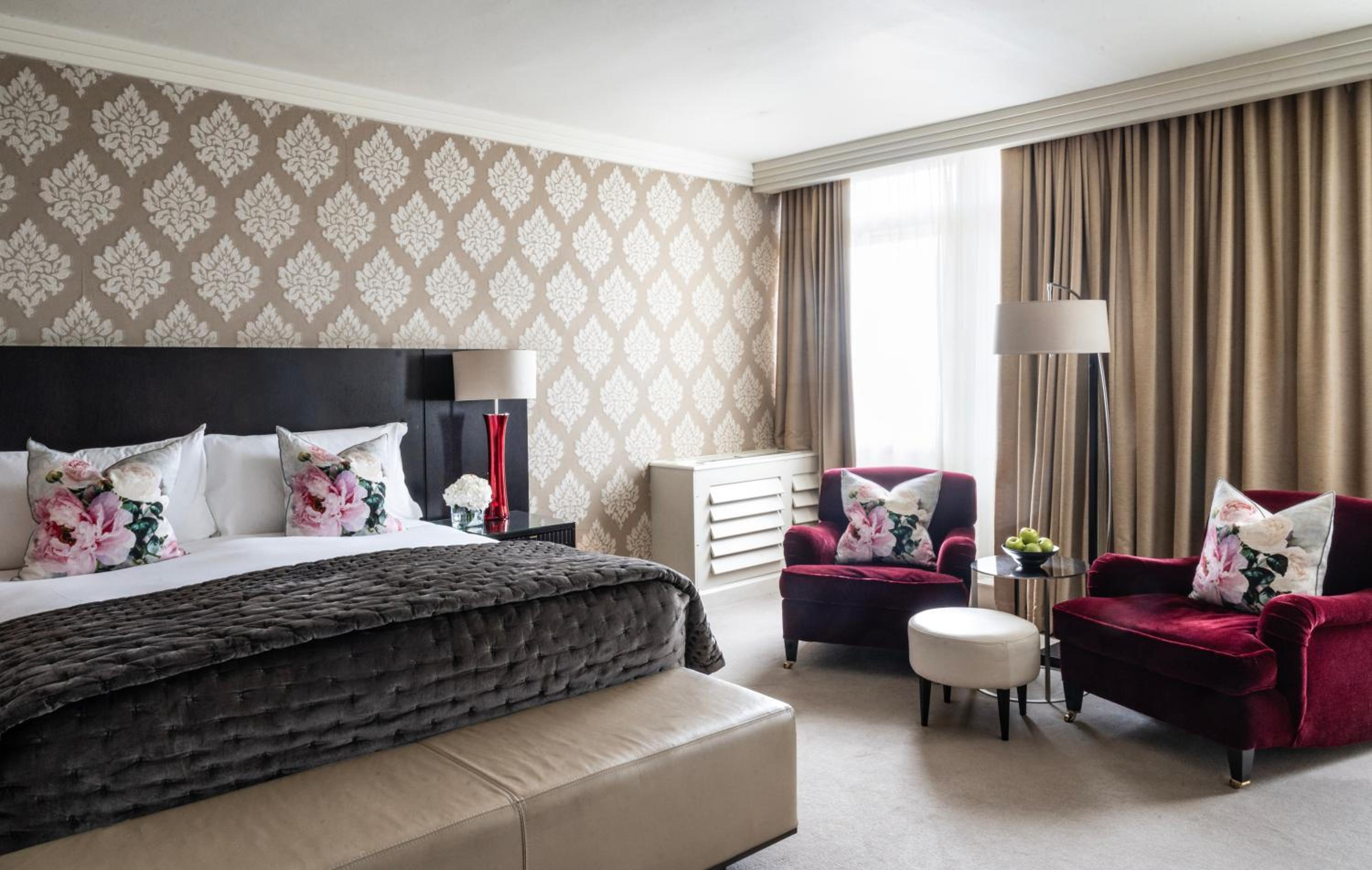 Deluxe King Room photo 1