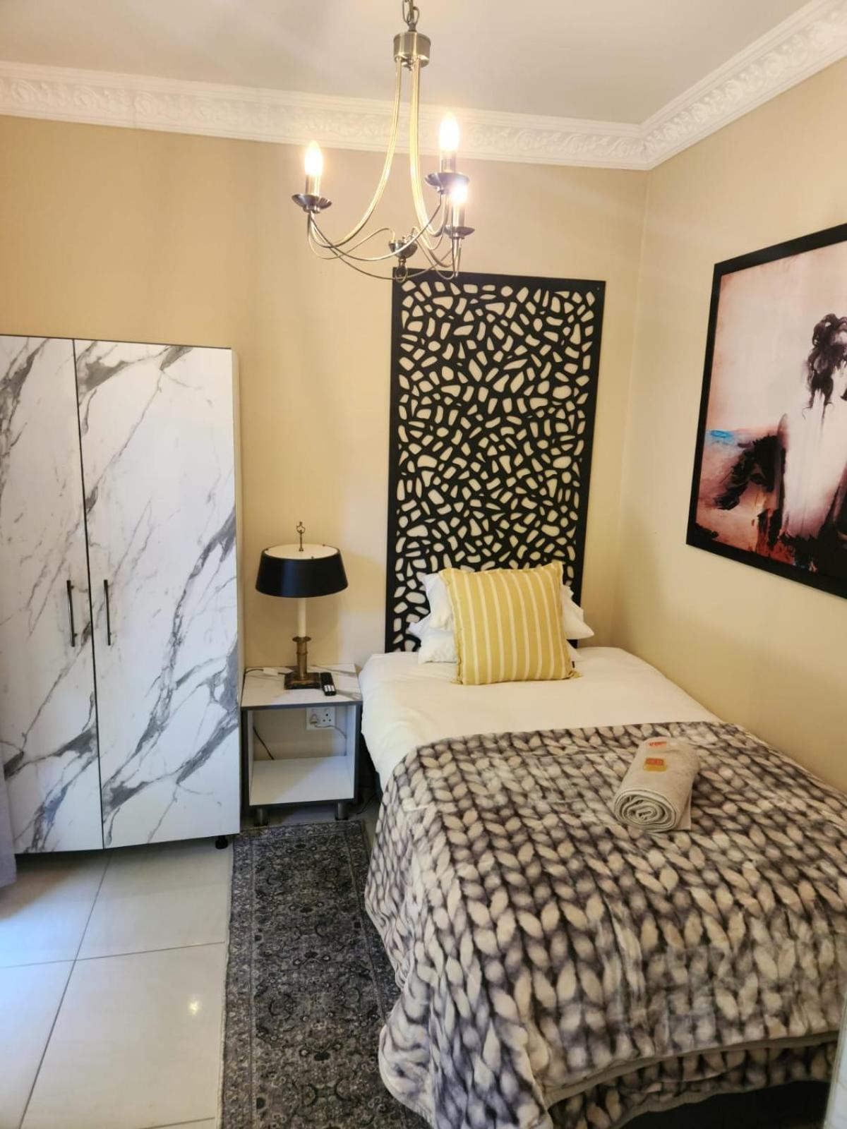 Deluxe Single Room photo 3