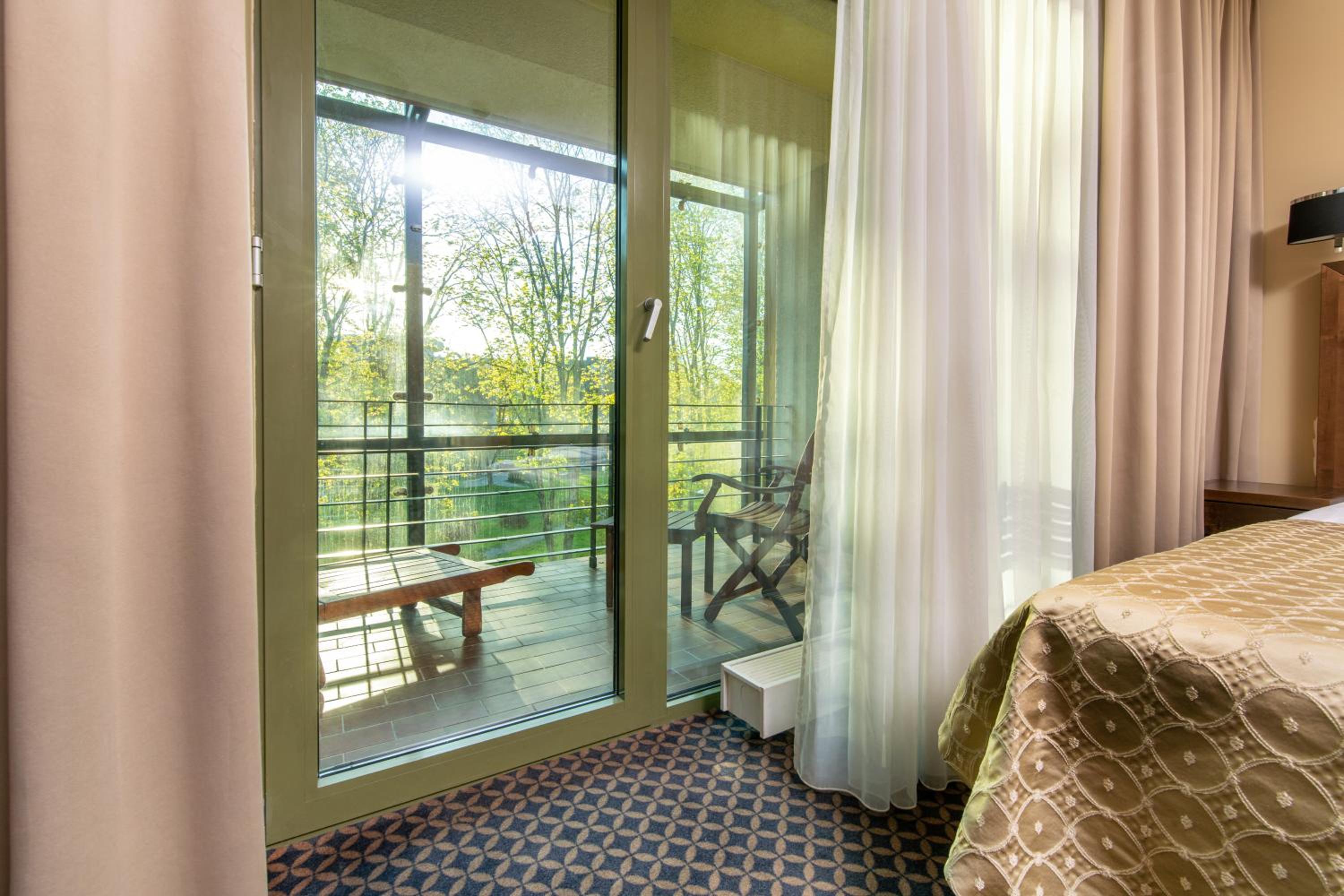 Junior Suite with Spa Access photo 2
