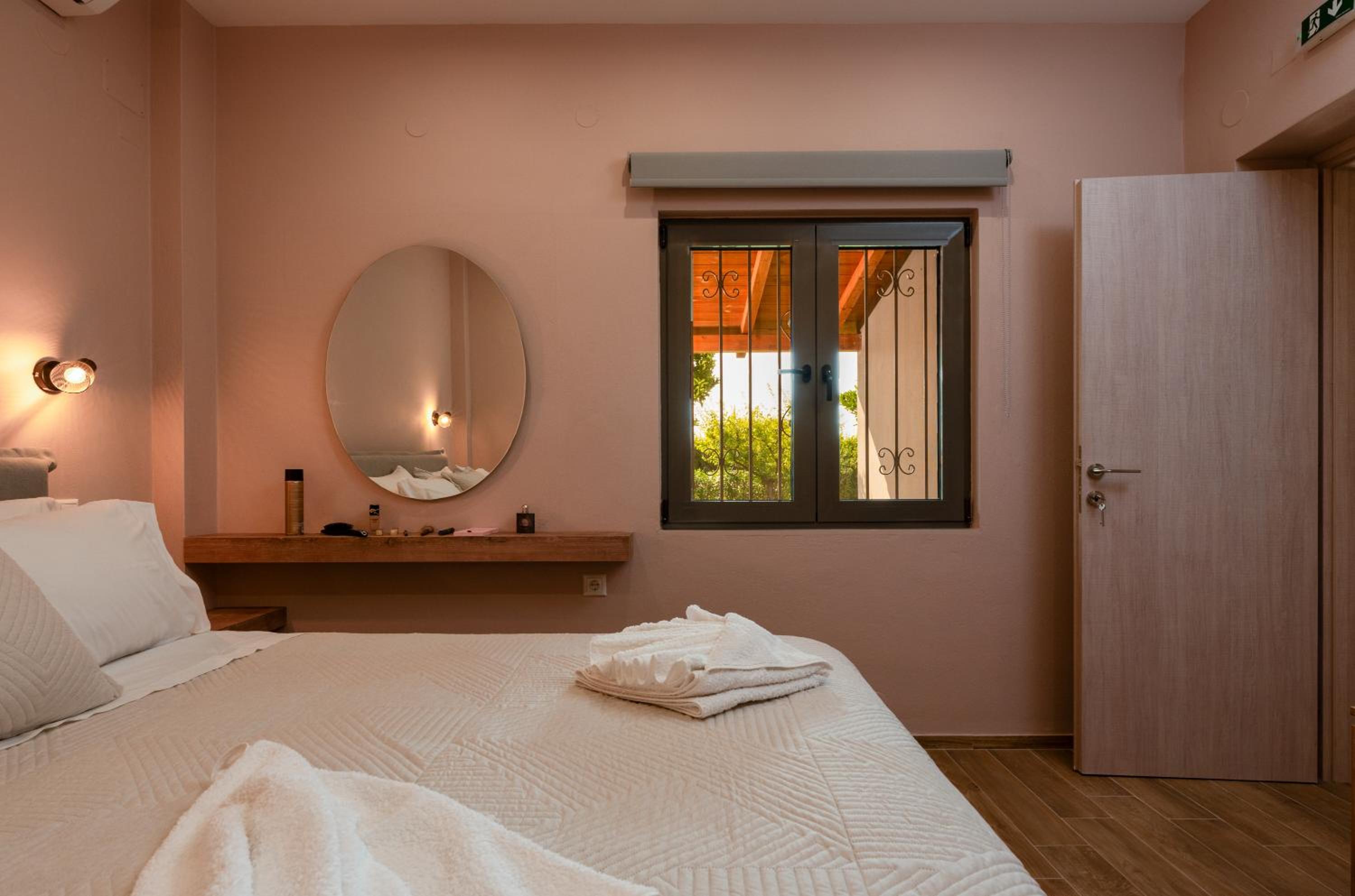 One-Bedroom Cottage - 6 - Photo 8