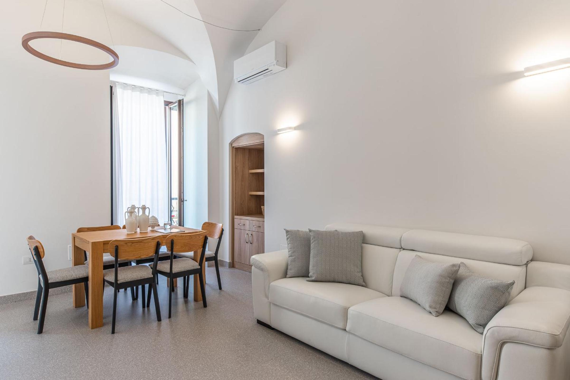 Apartment photo 3