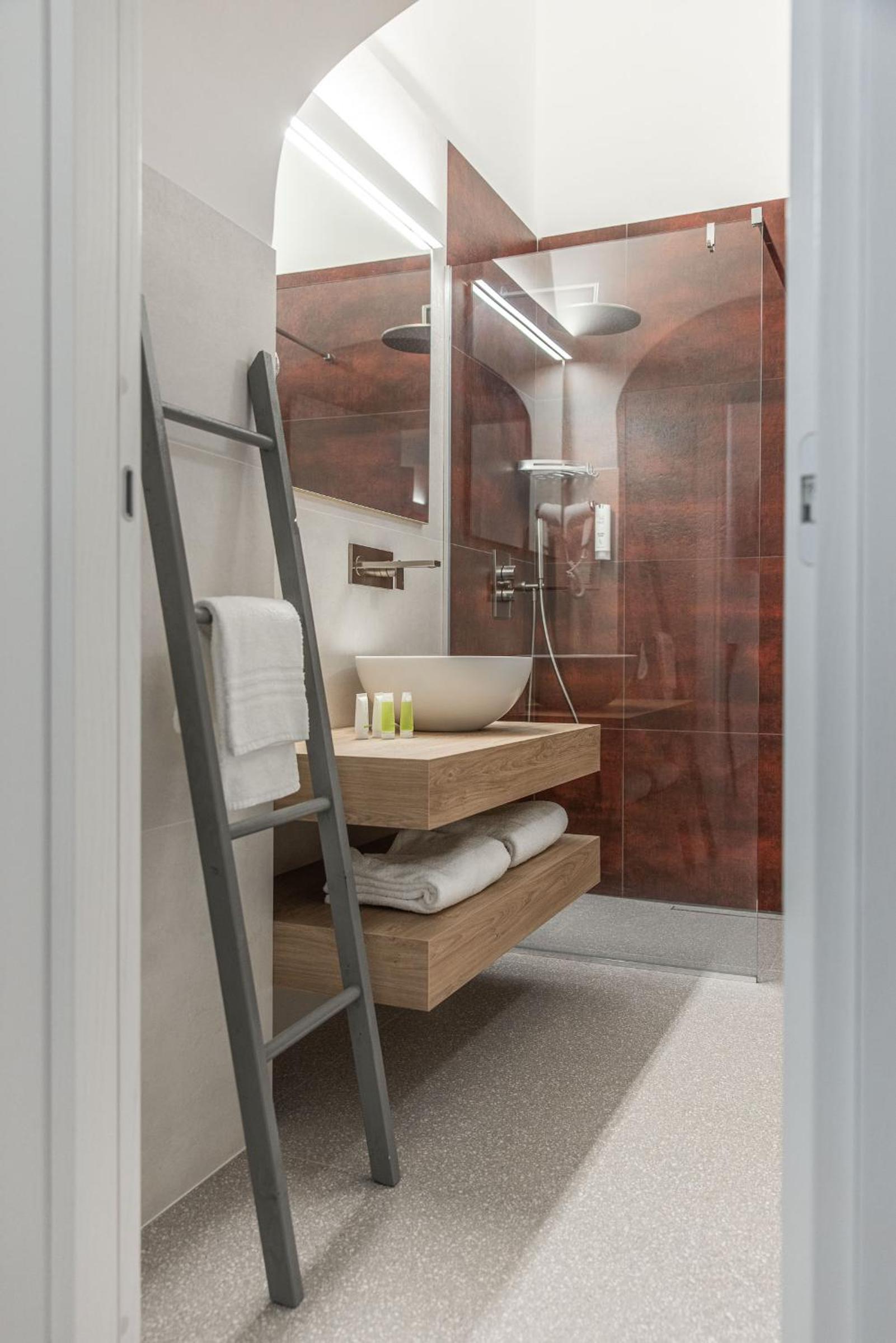 Double Room with Private Bathroom photo 2
