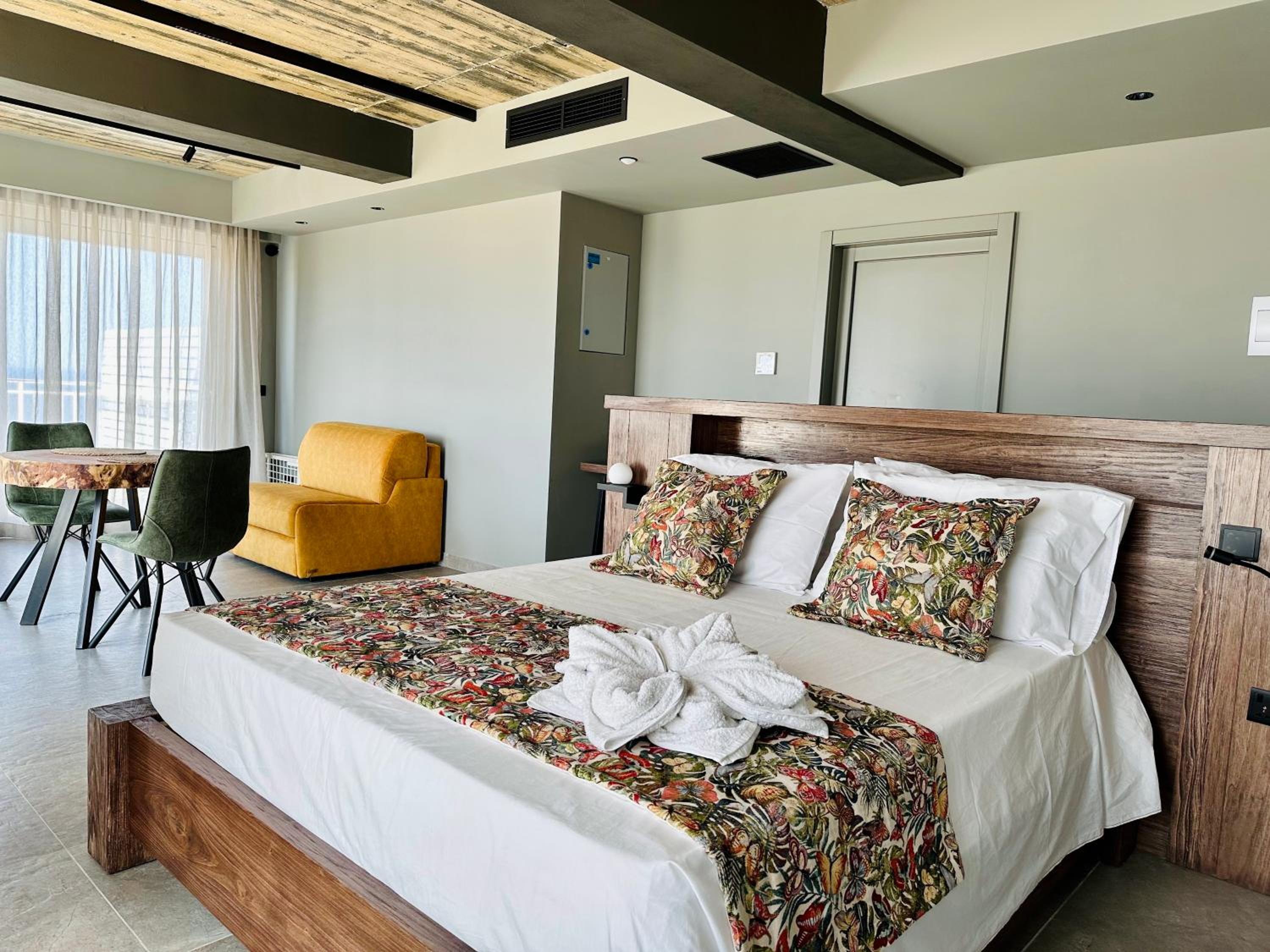 Penthouse Apartment photo 2