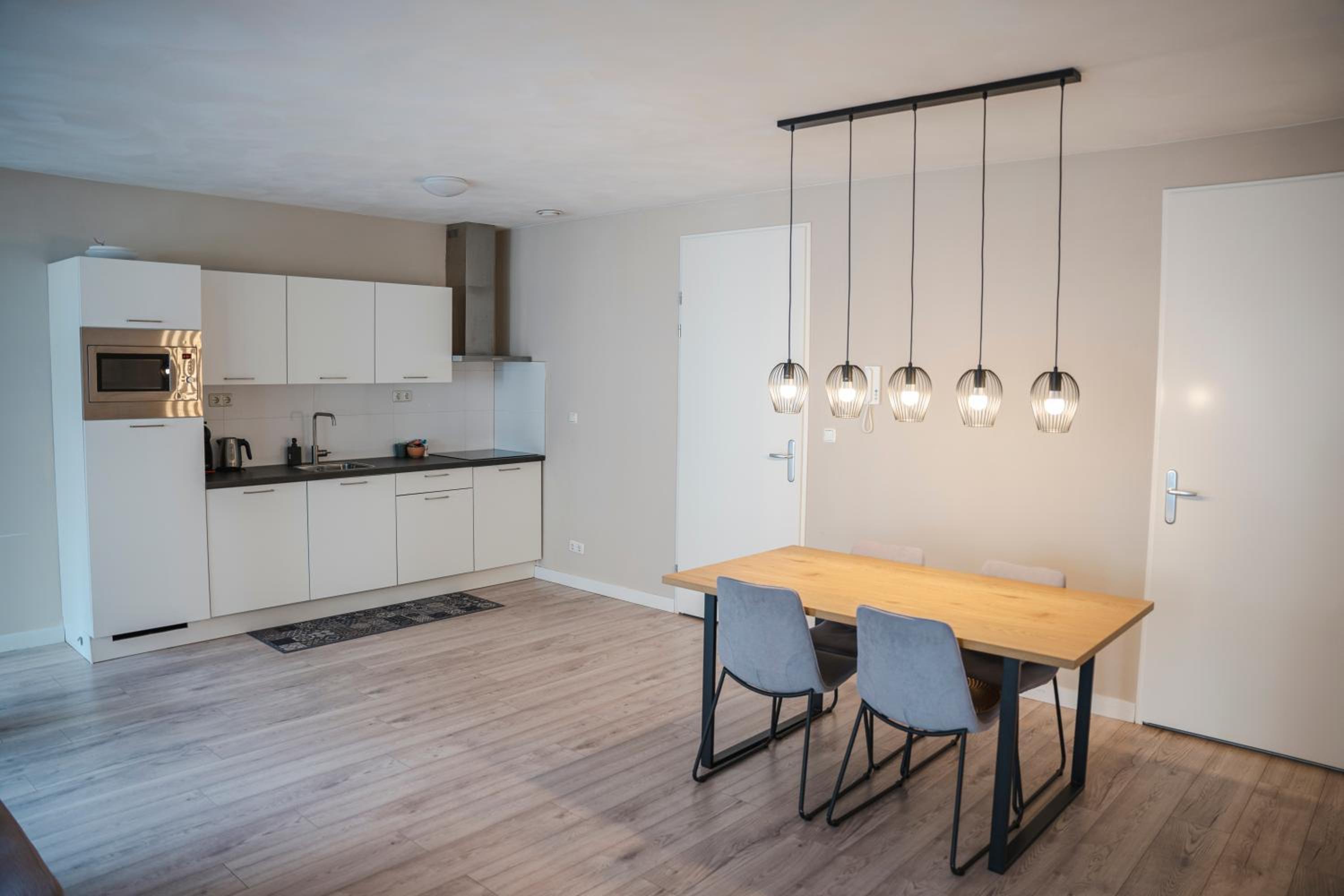 One-Bedroom Apartment - Photo 15