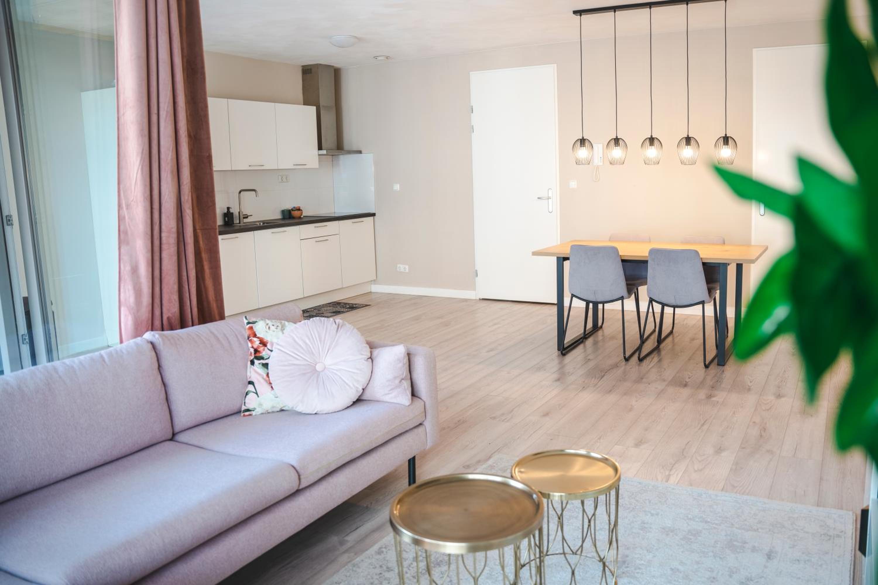 One-Bedroom Apartment - Photo 13