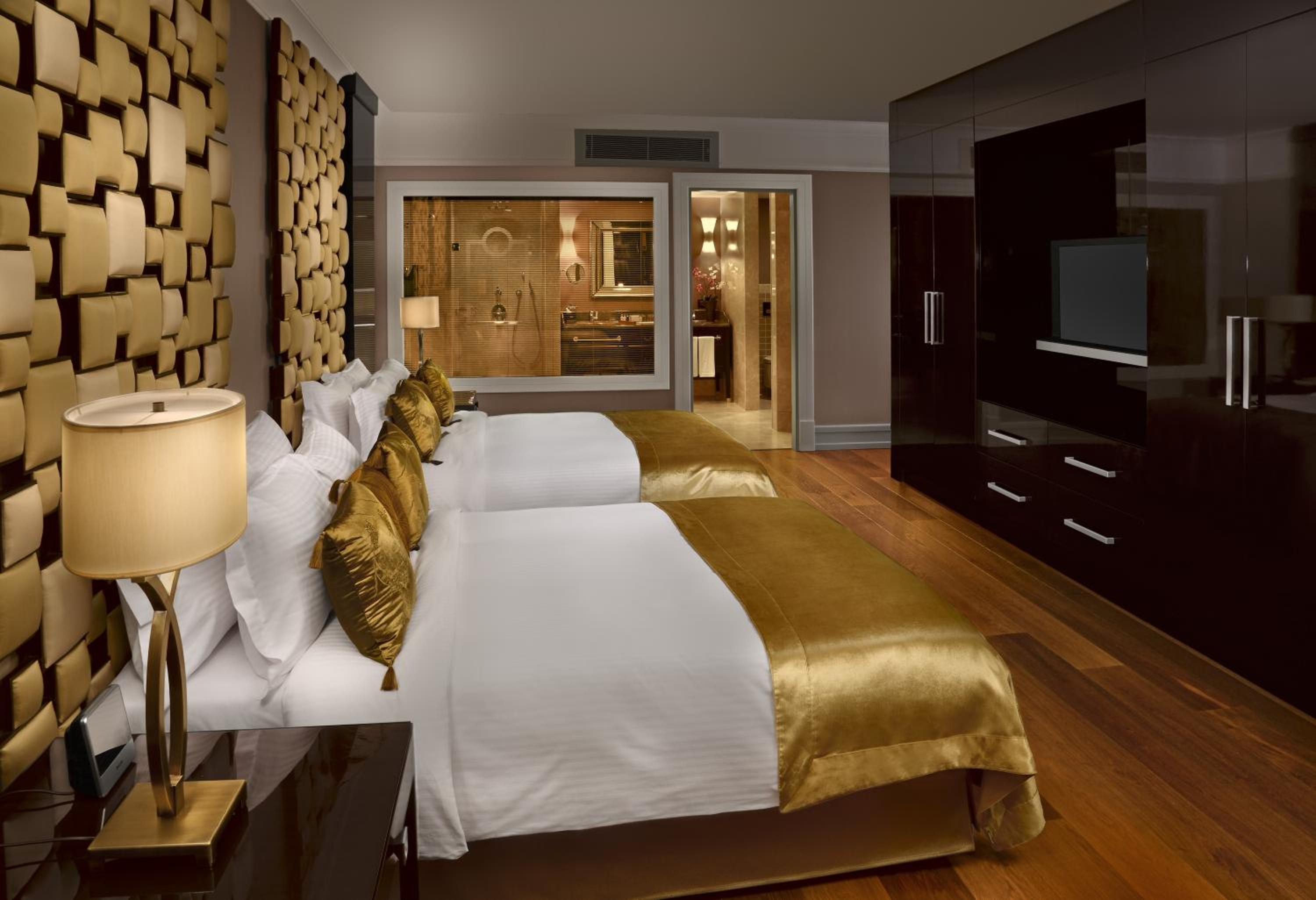 Suite with Two Queen Beds and Sea View - Club Level photo 2