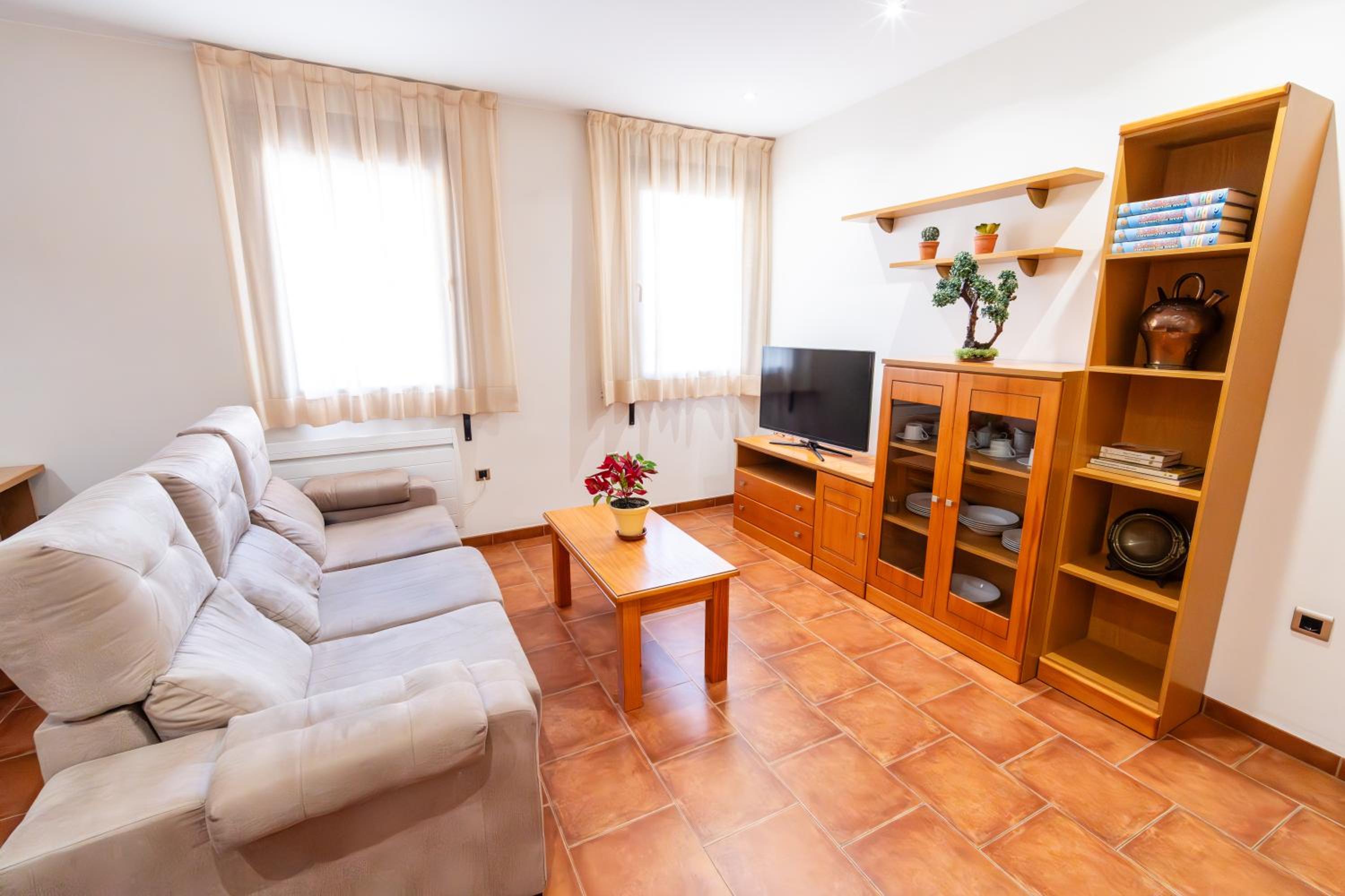 Apartment - Ground Floor photo 2