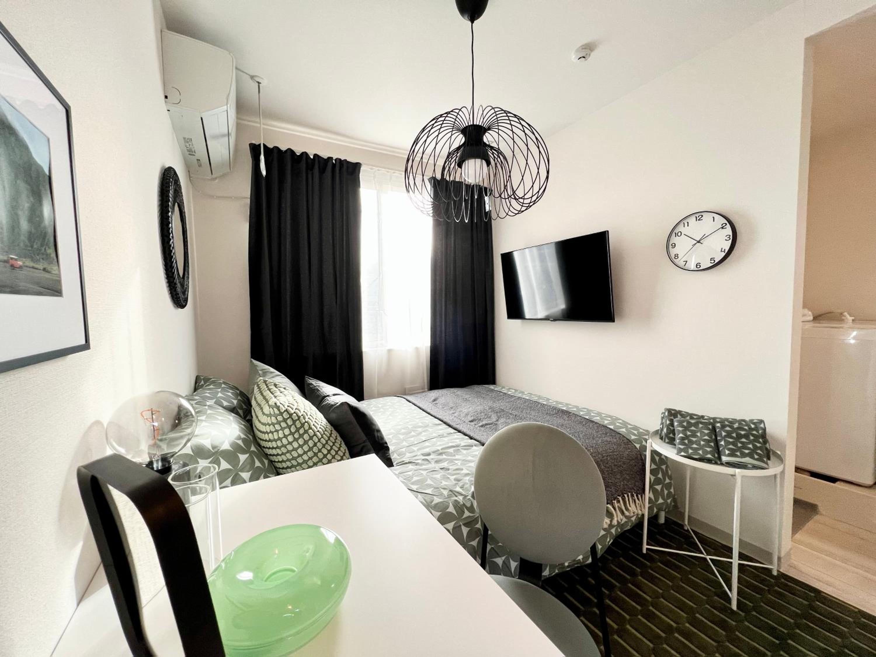 One-Bedroom Apartment photo 3