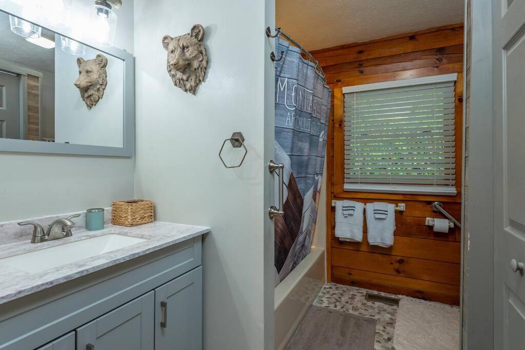 Two-Bedroom House photo 3