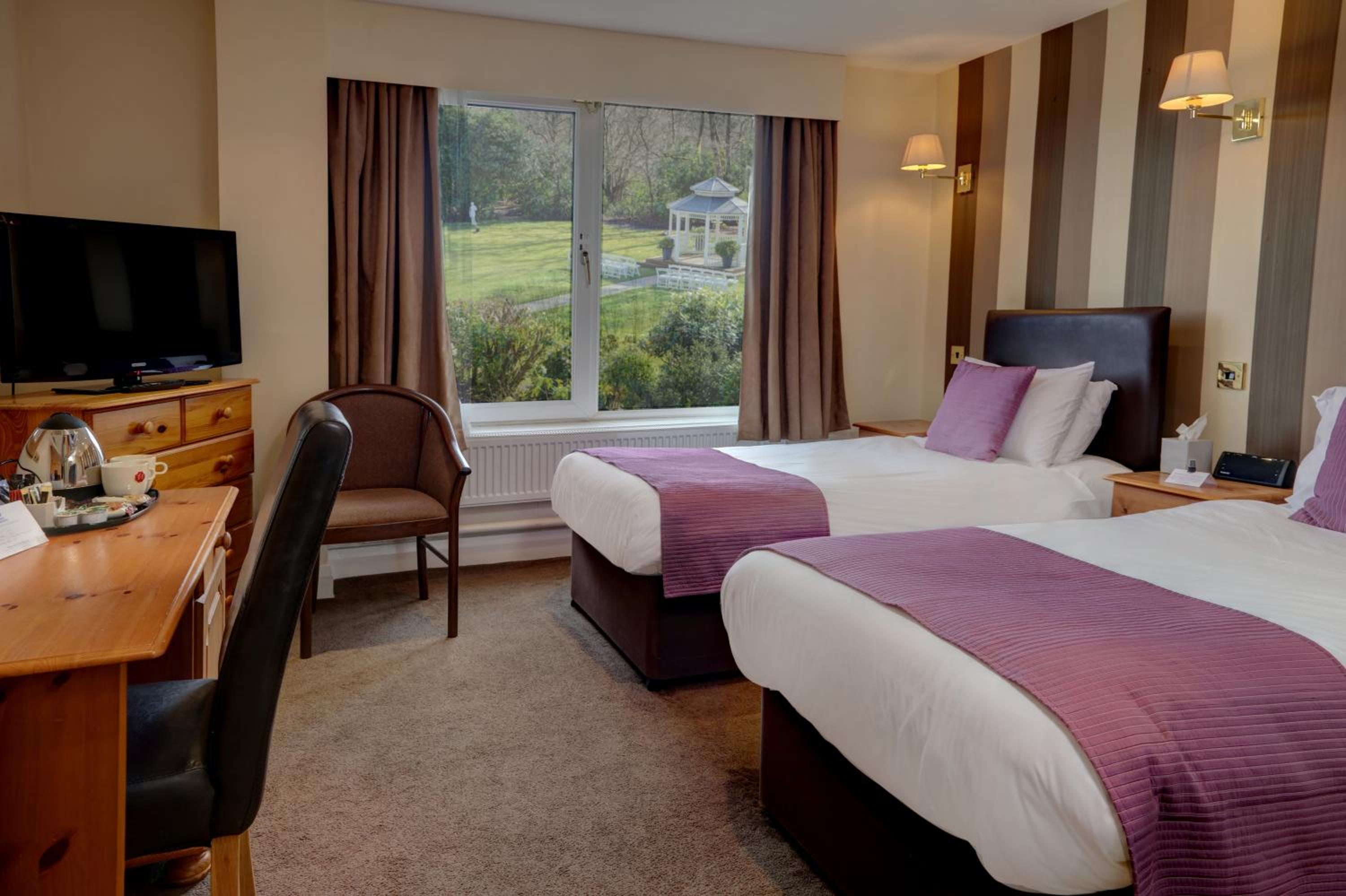 Standard Plus Twin Room with View
