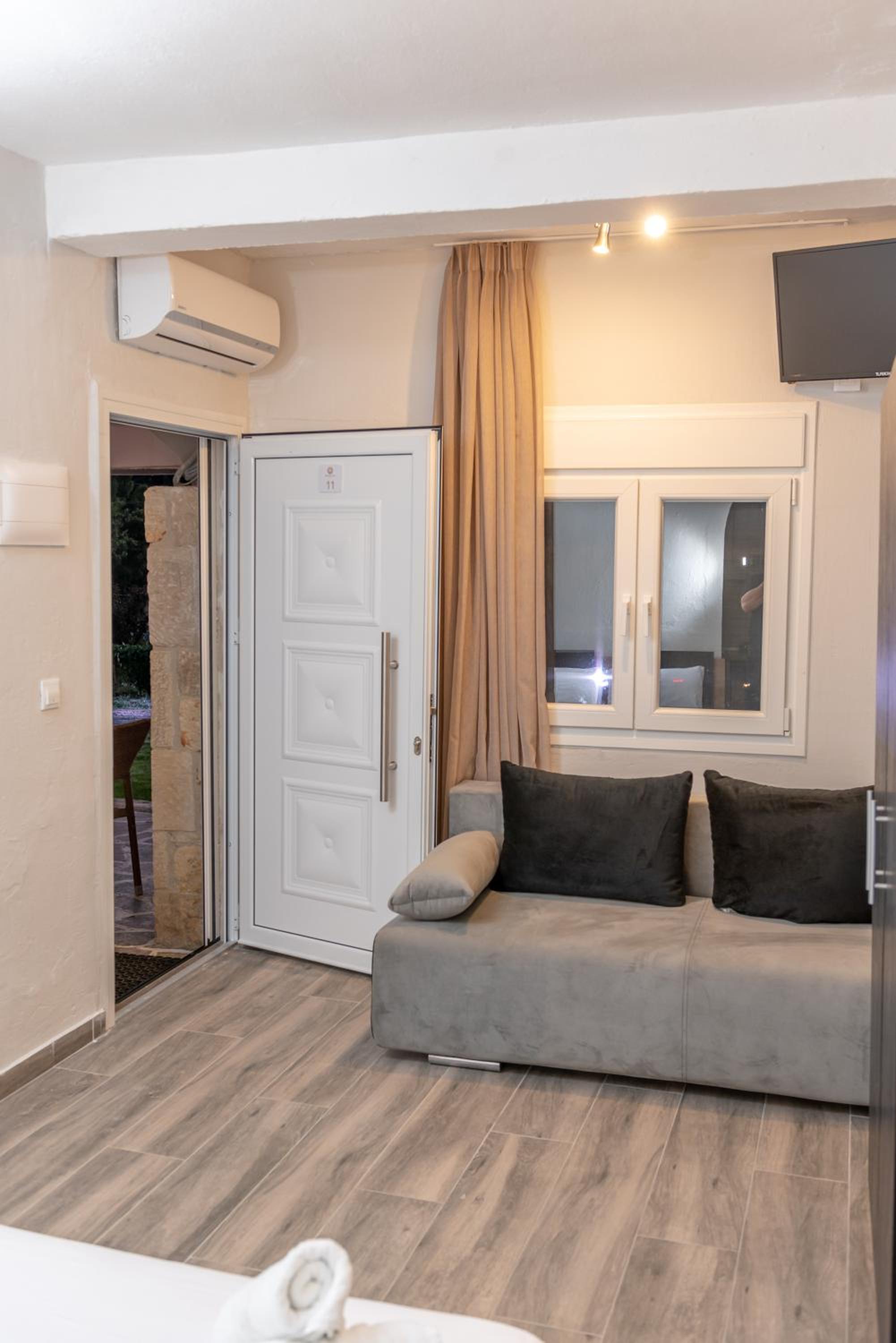 Double Room with Terrace photo 2