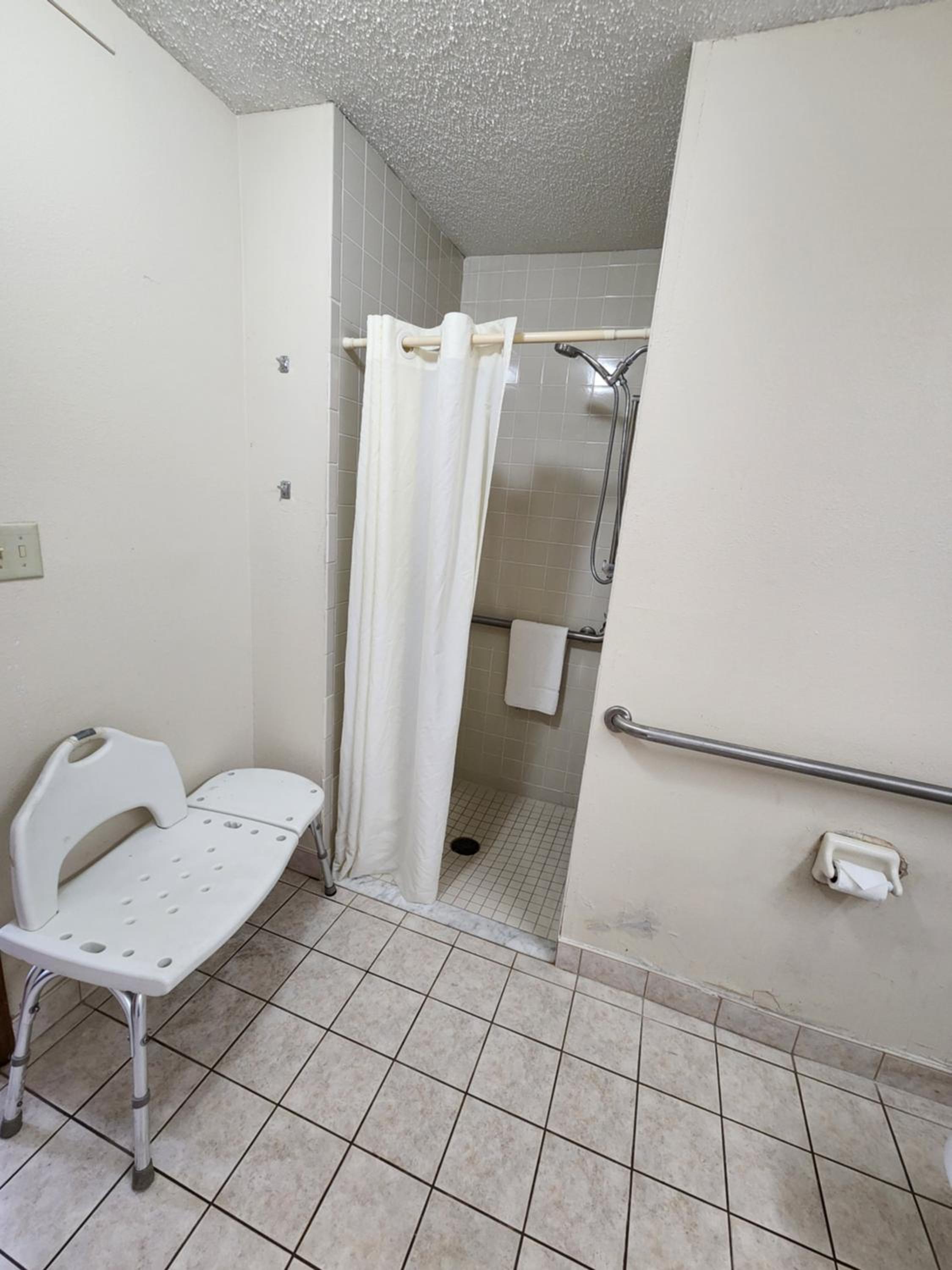 King Room - Mobility Access/Smoking - Photo 5
