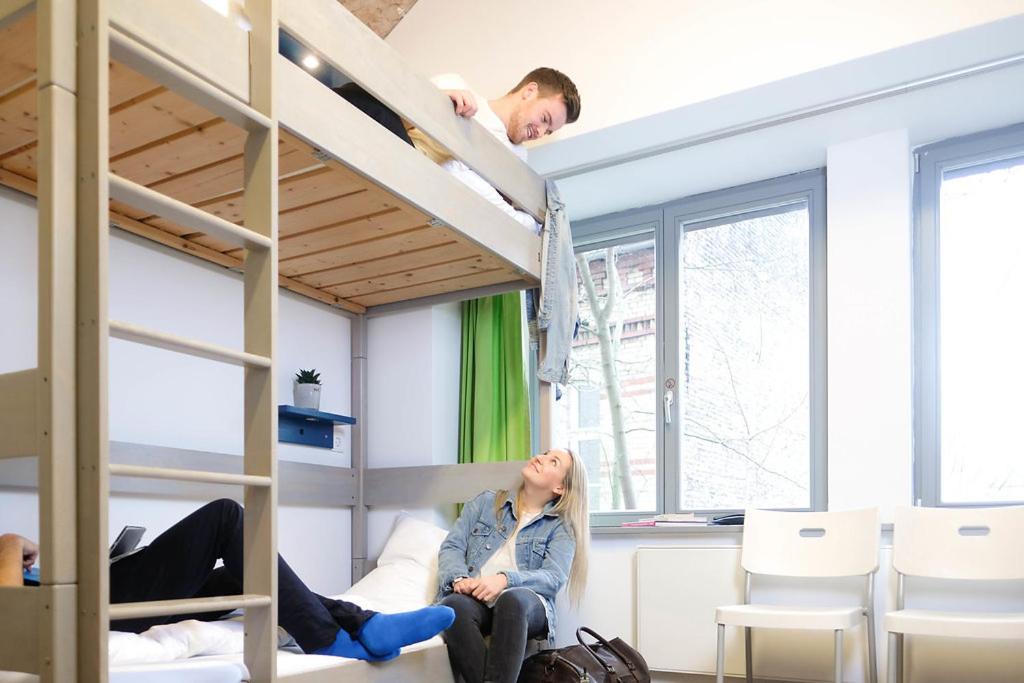 Single Bed in Mixed Dormitory Room (6 Beds) with Shared Bathroom on Floor photo 3