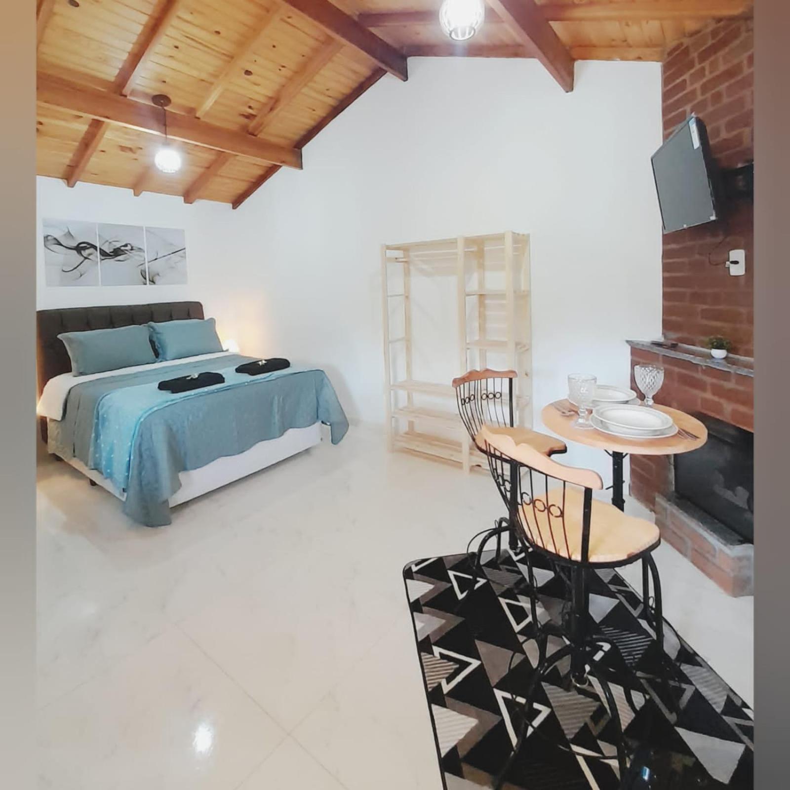 Deluxe Room - Photo 1